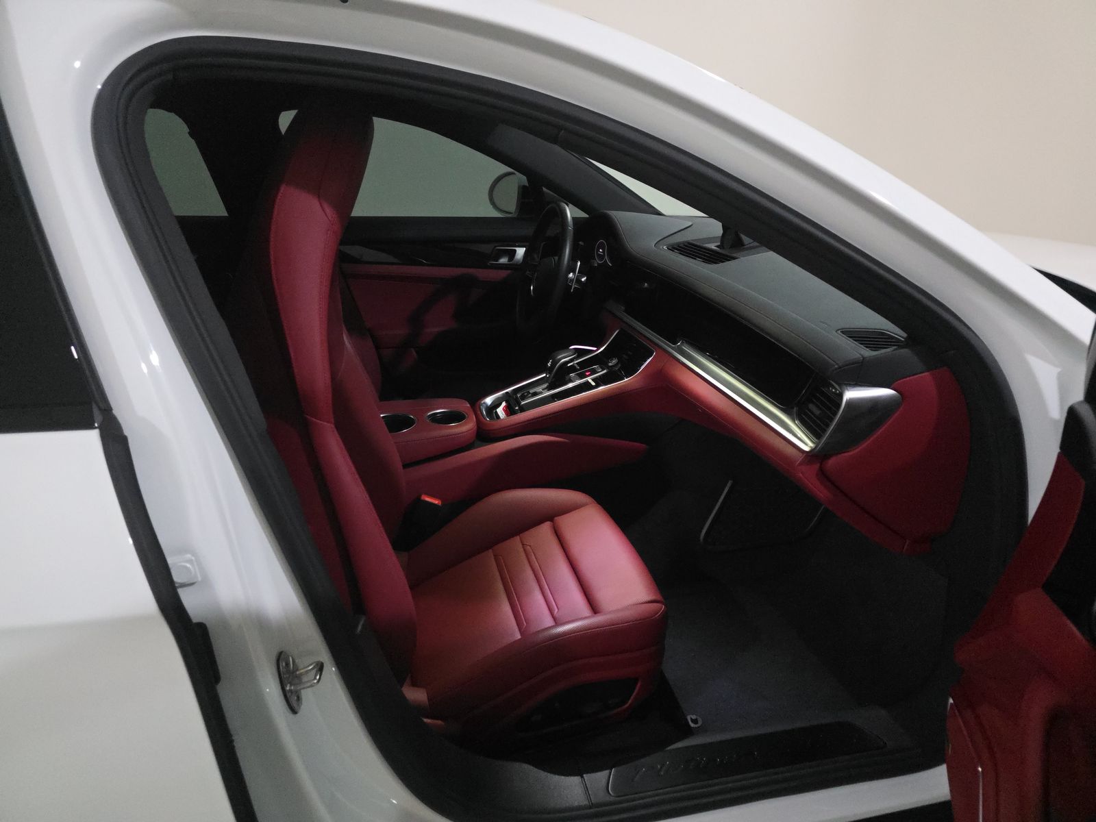 2023 Porsche Panamera Platinum Edition RWD