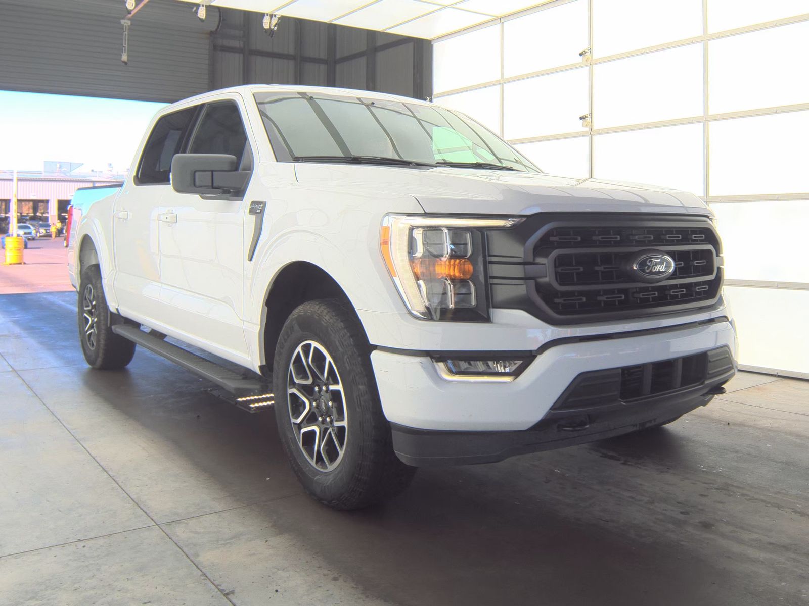 2023 Ford F-150 XLT AWD