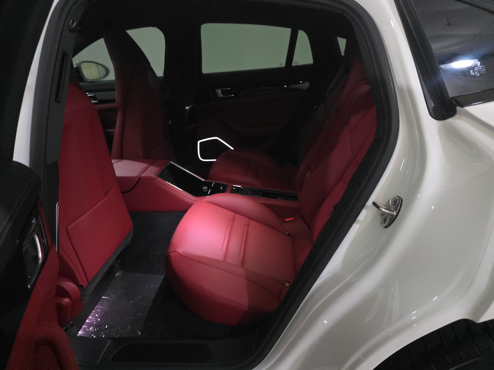 2023 Porsche Panamera Platinum Edition RWD