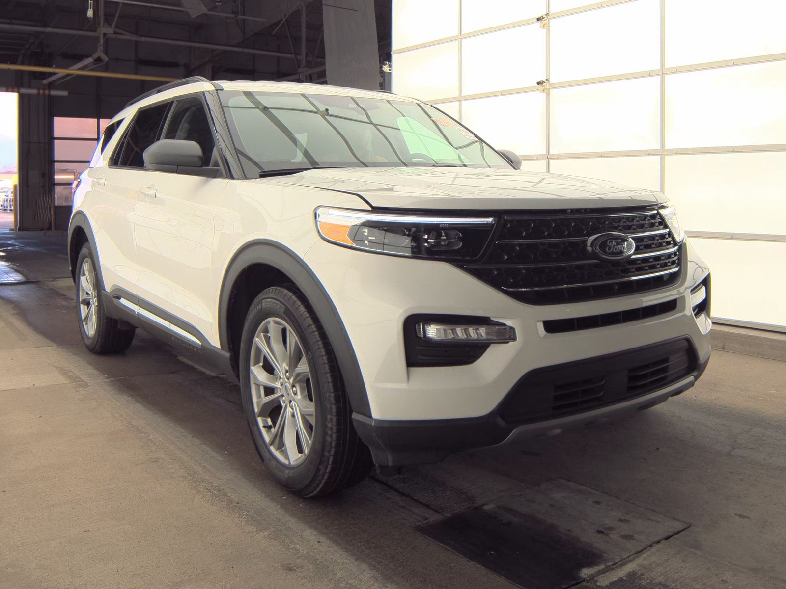 2023 Ford Explorer XLT AWD