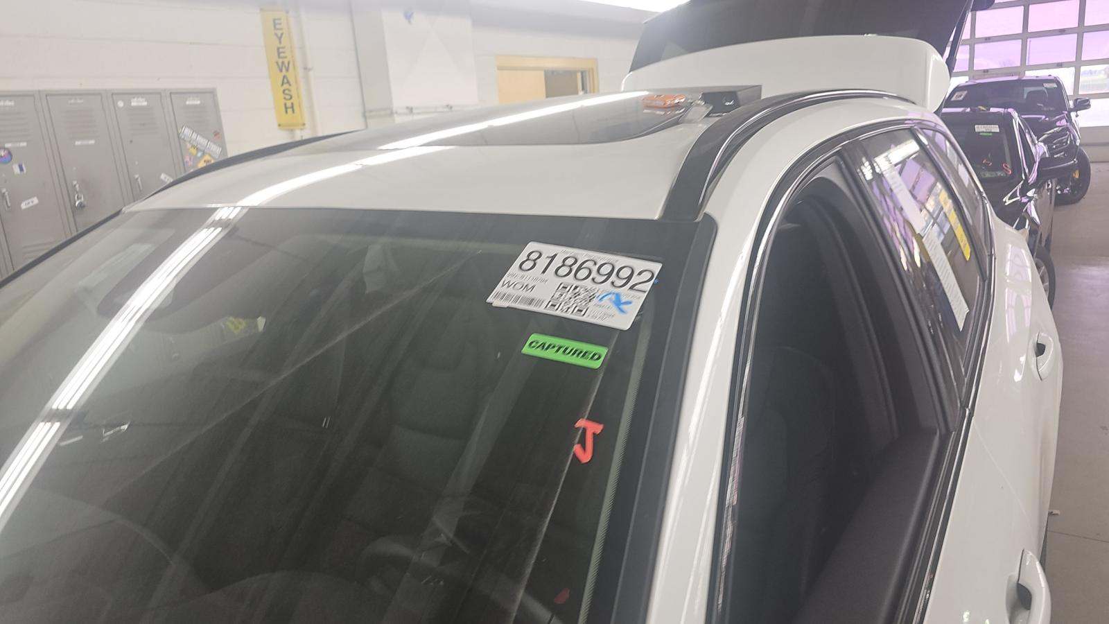 2025 Volvo XC60 B5 Plus AWD