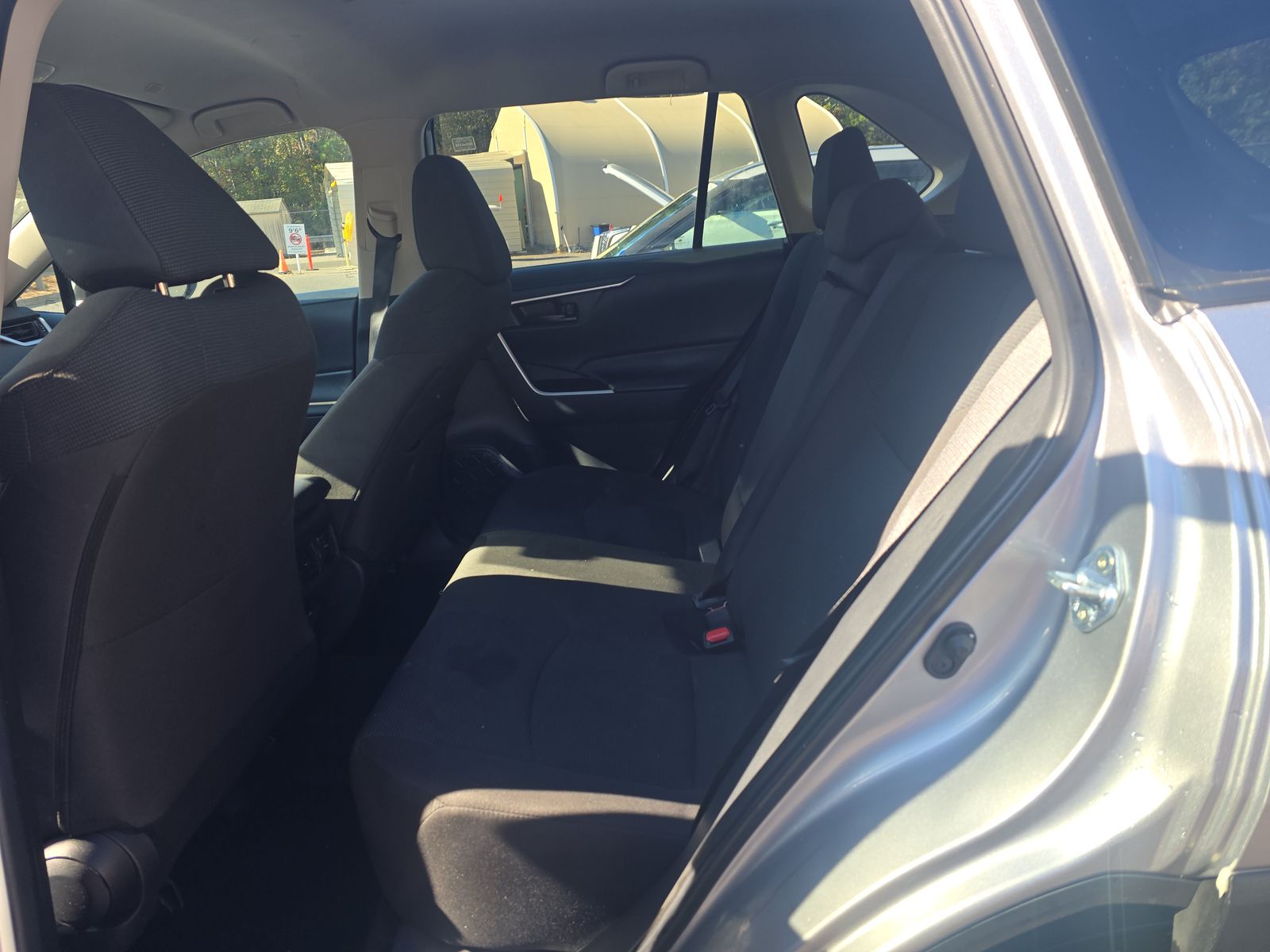 2025 Toyota RAV4 LE FWD