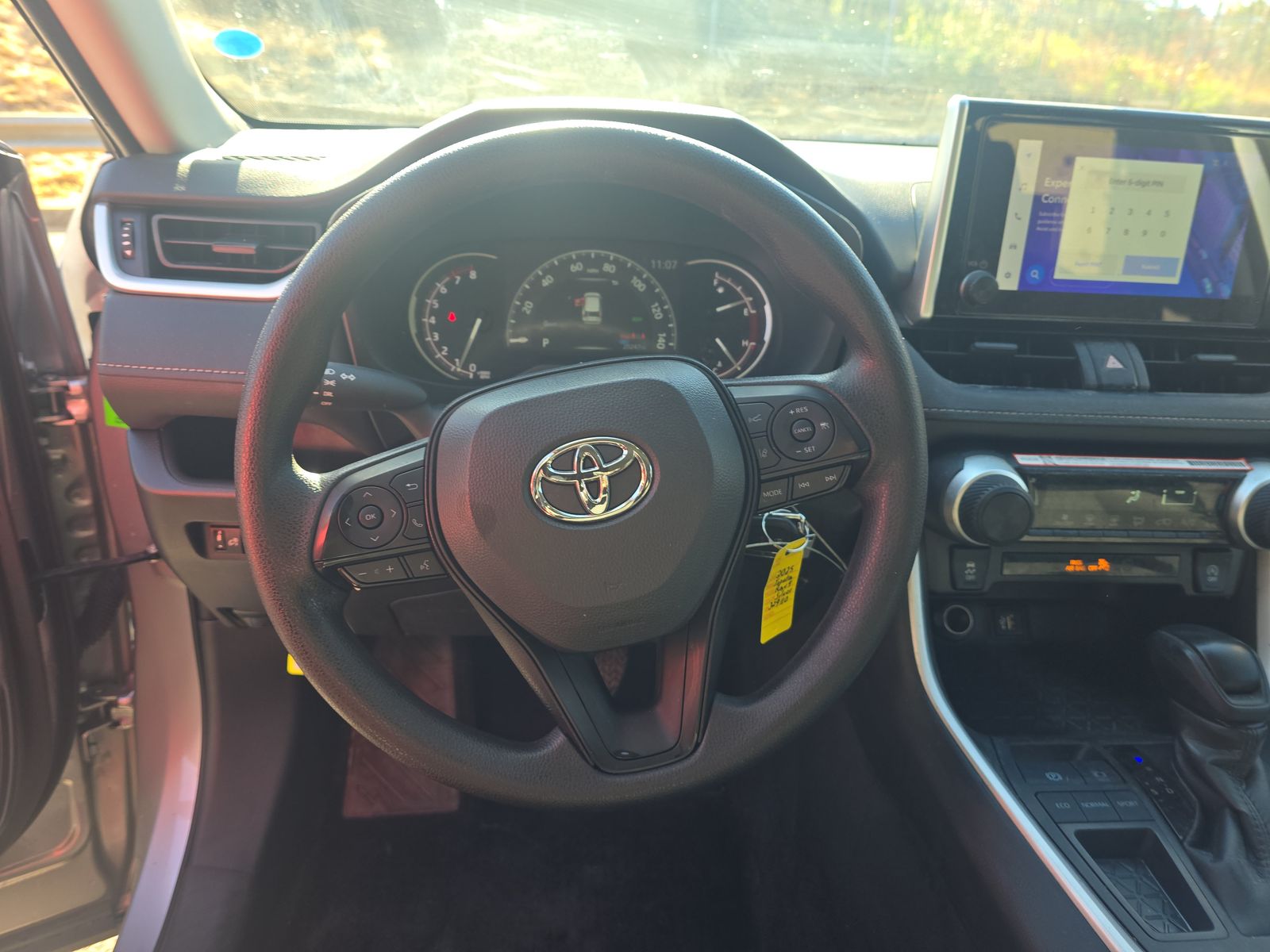 2025 Toyota RAV4 LE FWD