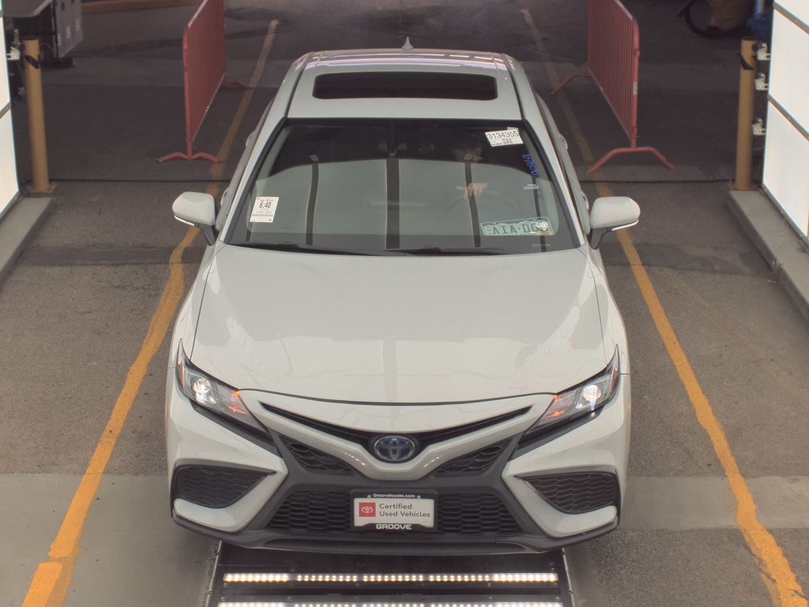 2023 Toyota Camry Hybrid SE FWD