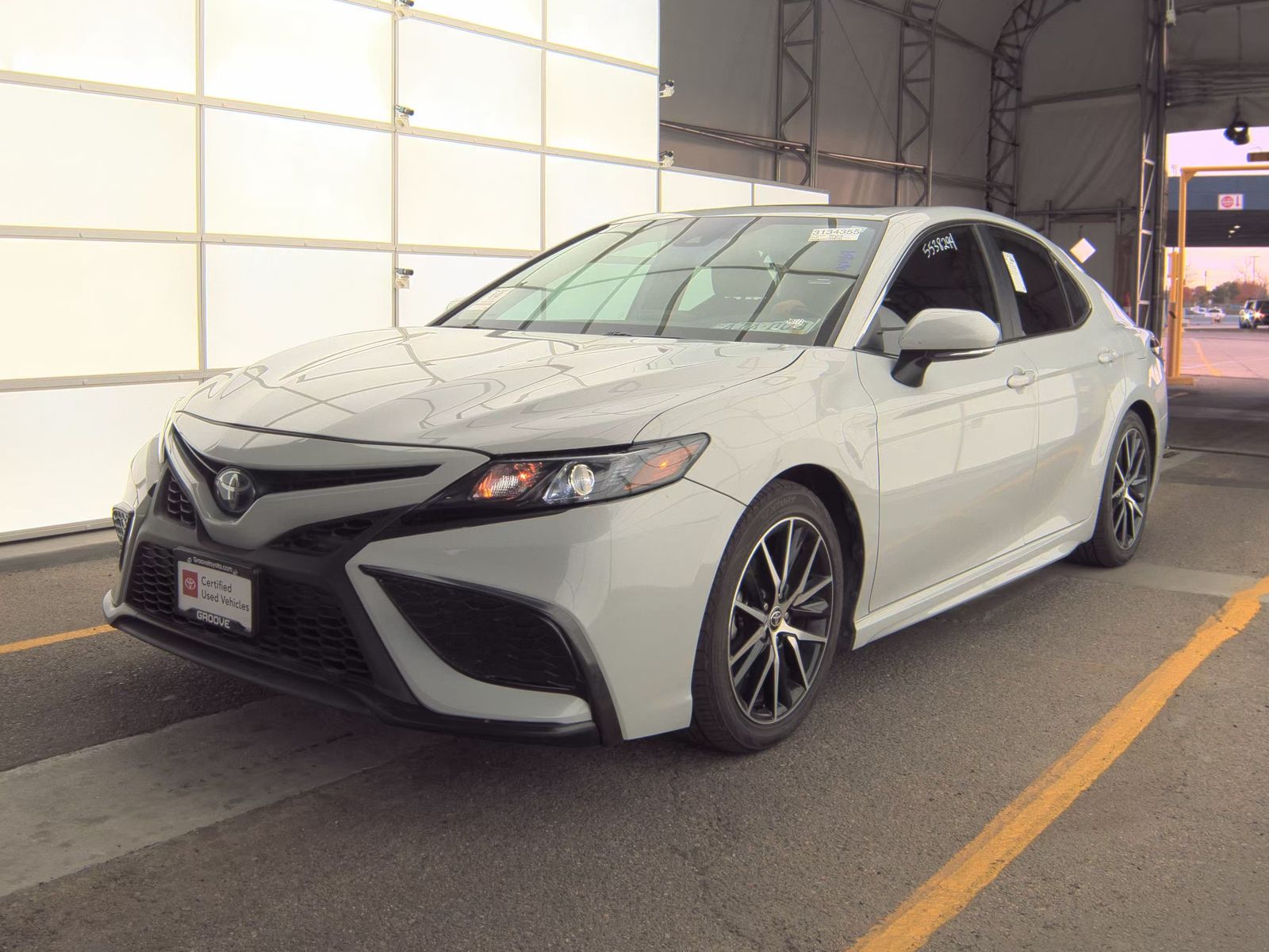 2023 Toyota Camry Hybrid SE FWD