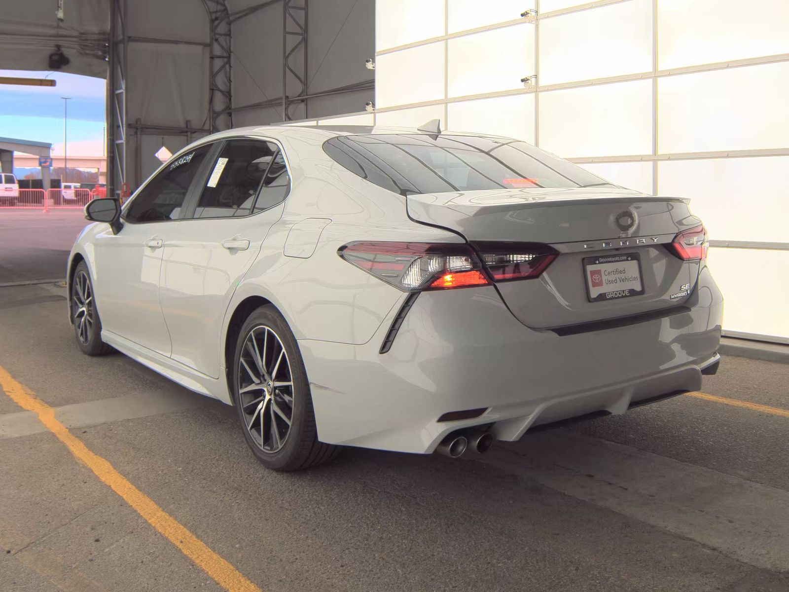 2023 Toyota Camry Hybrid SE FWD
