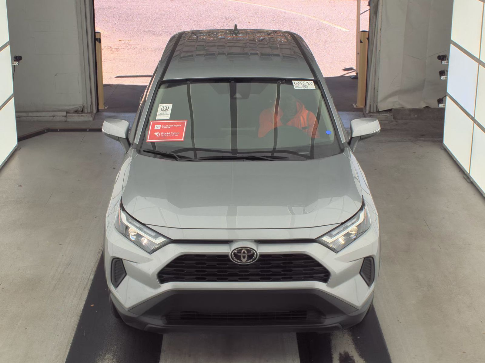 2025 Toyota RAV4 LE FWD