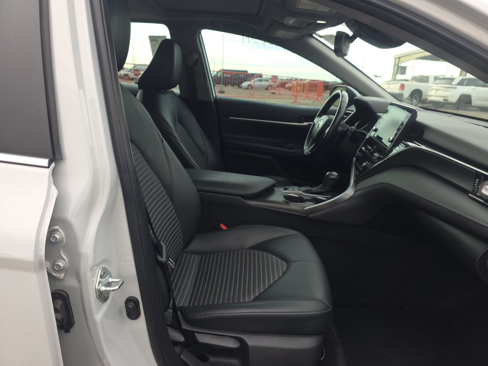 2023 Toyota Camry Hybrid SE FWD