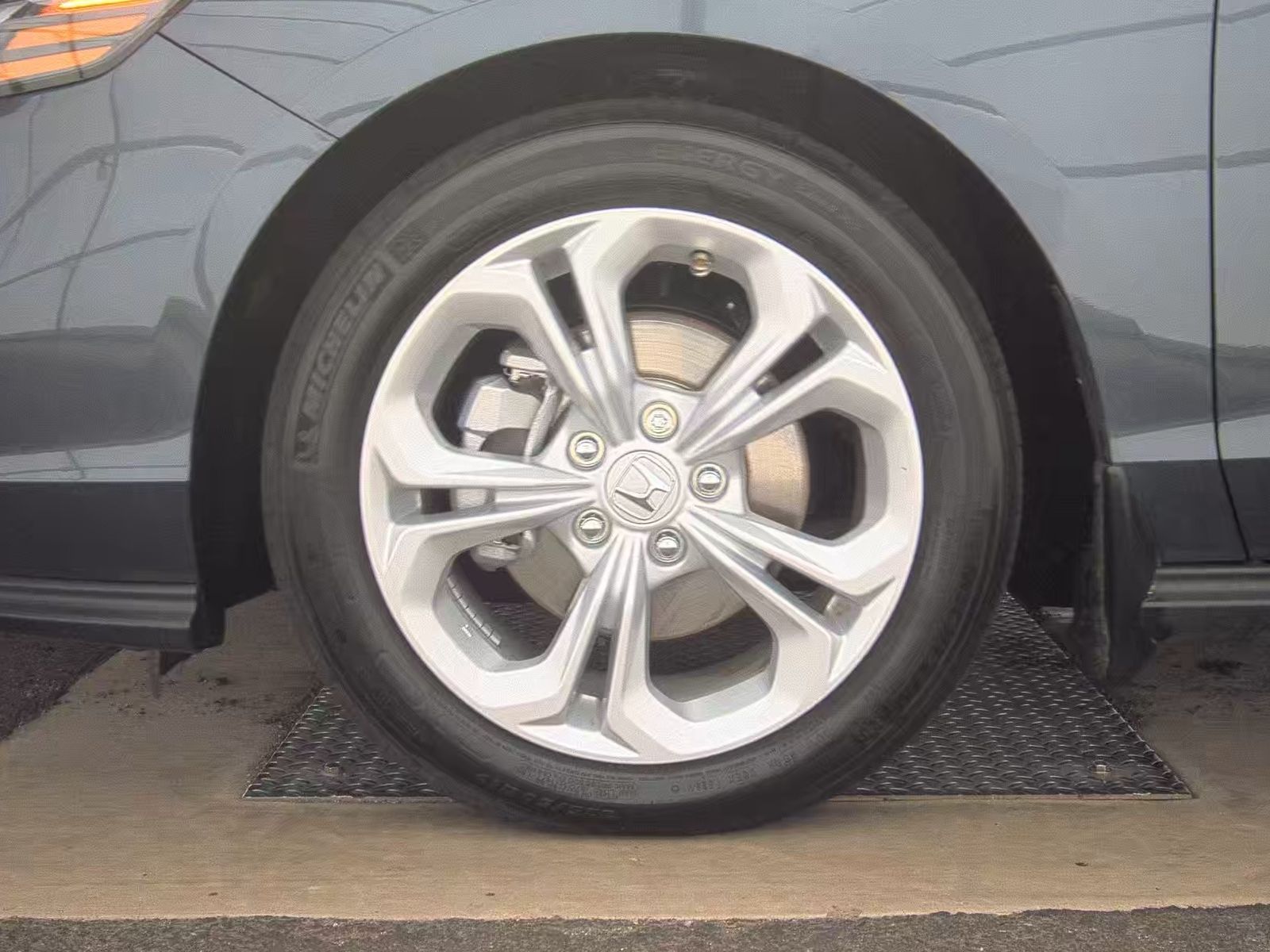 2025 Honda Accord LX FWD