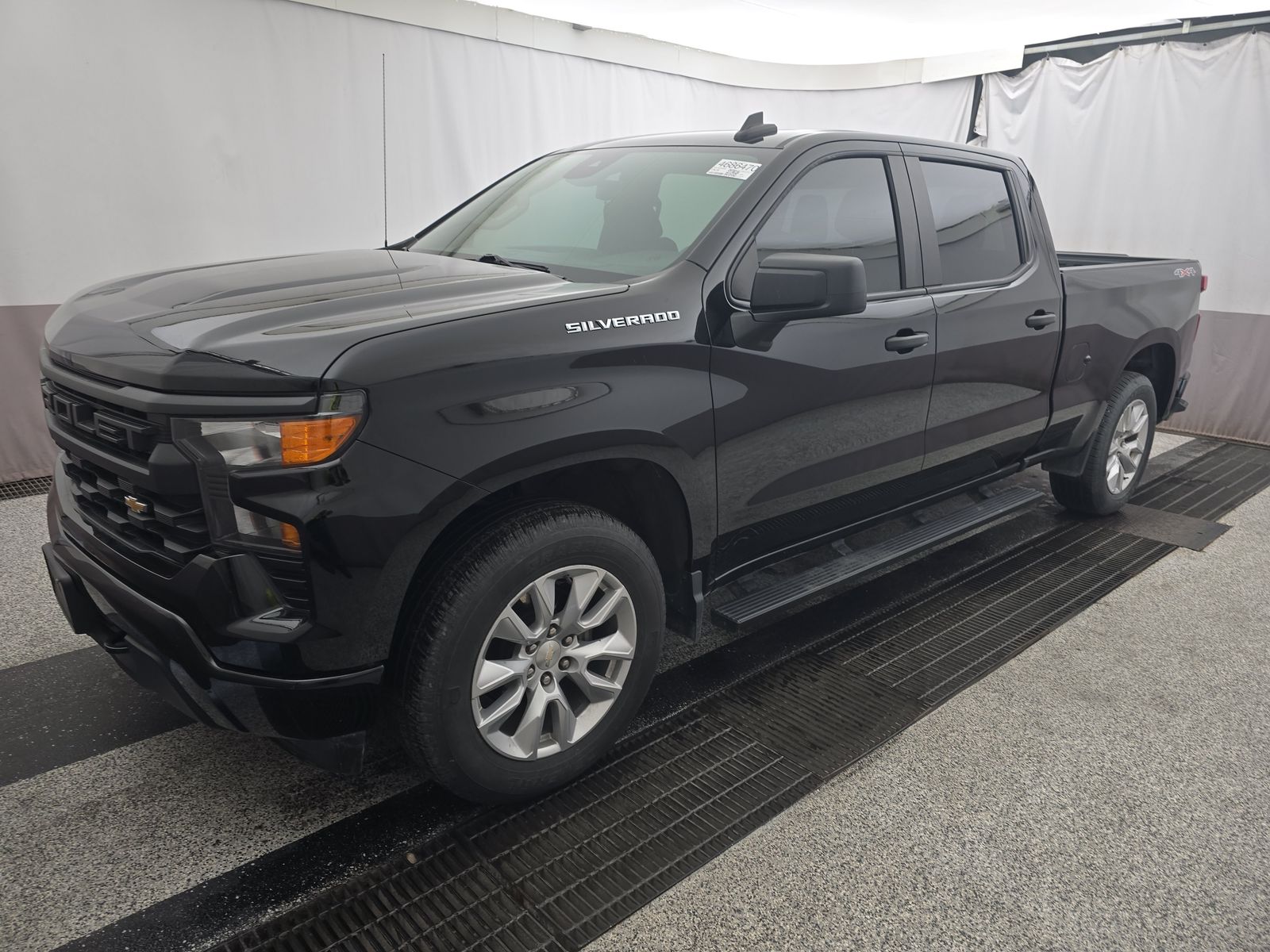2022 Chevrolet Silverado 1500 Custom AWD