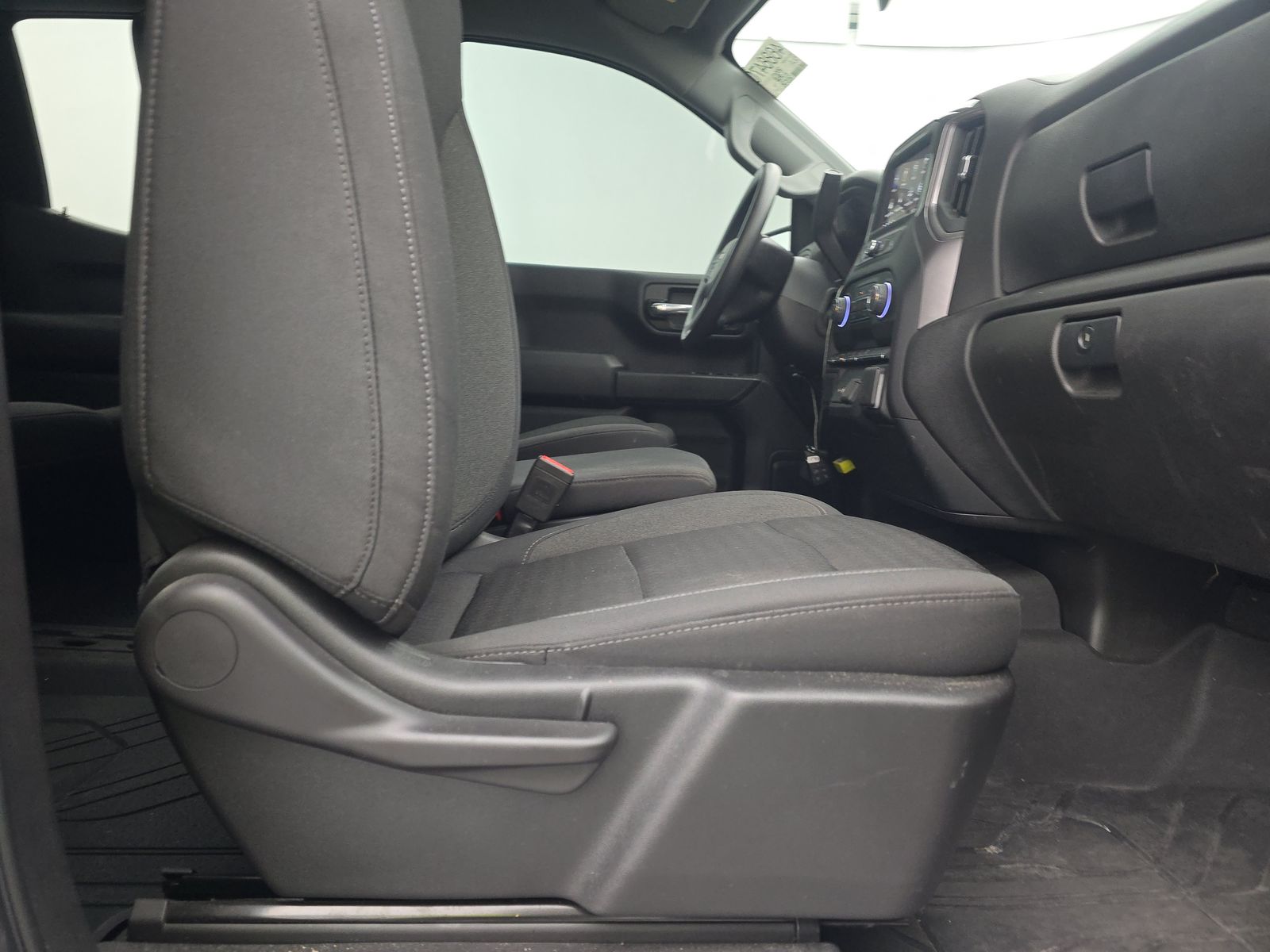 2022 Chevrolet Silverado 1500 Custom AWD