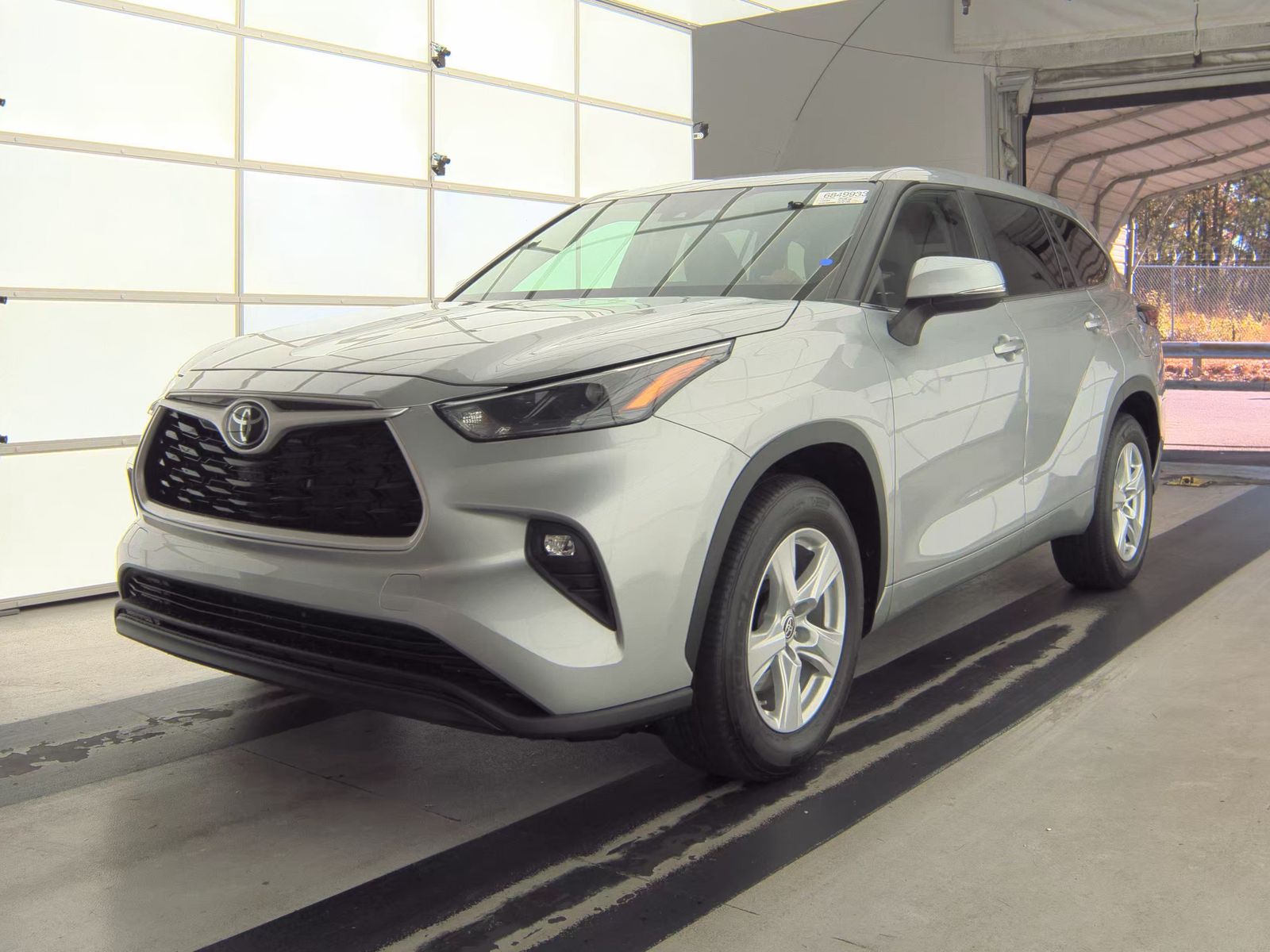 2024 Toyota Highlander LE FWD