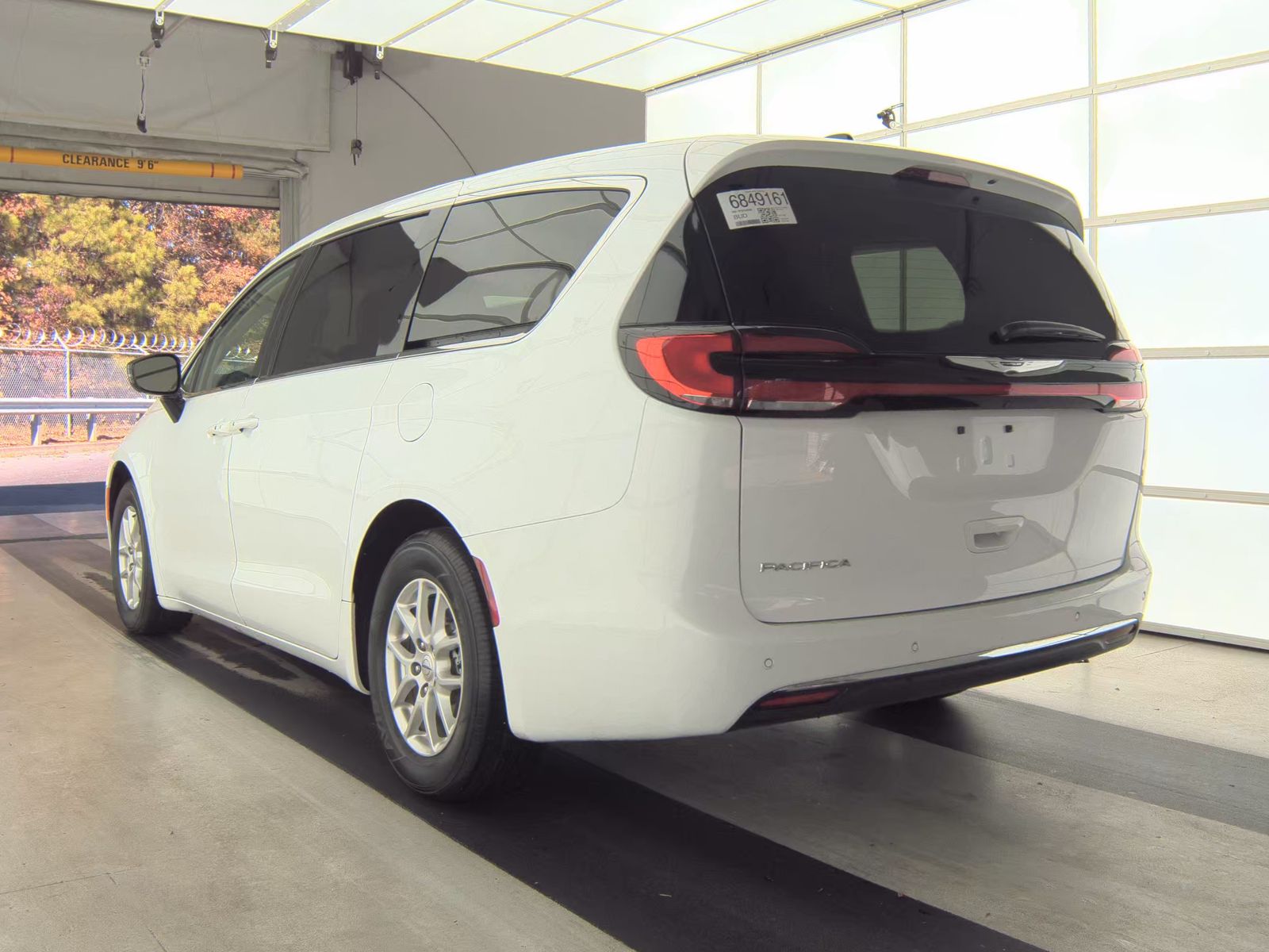 2024 Chrysler Pacifica Touring L FWD