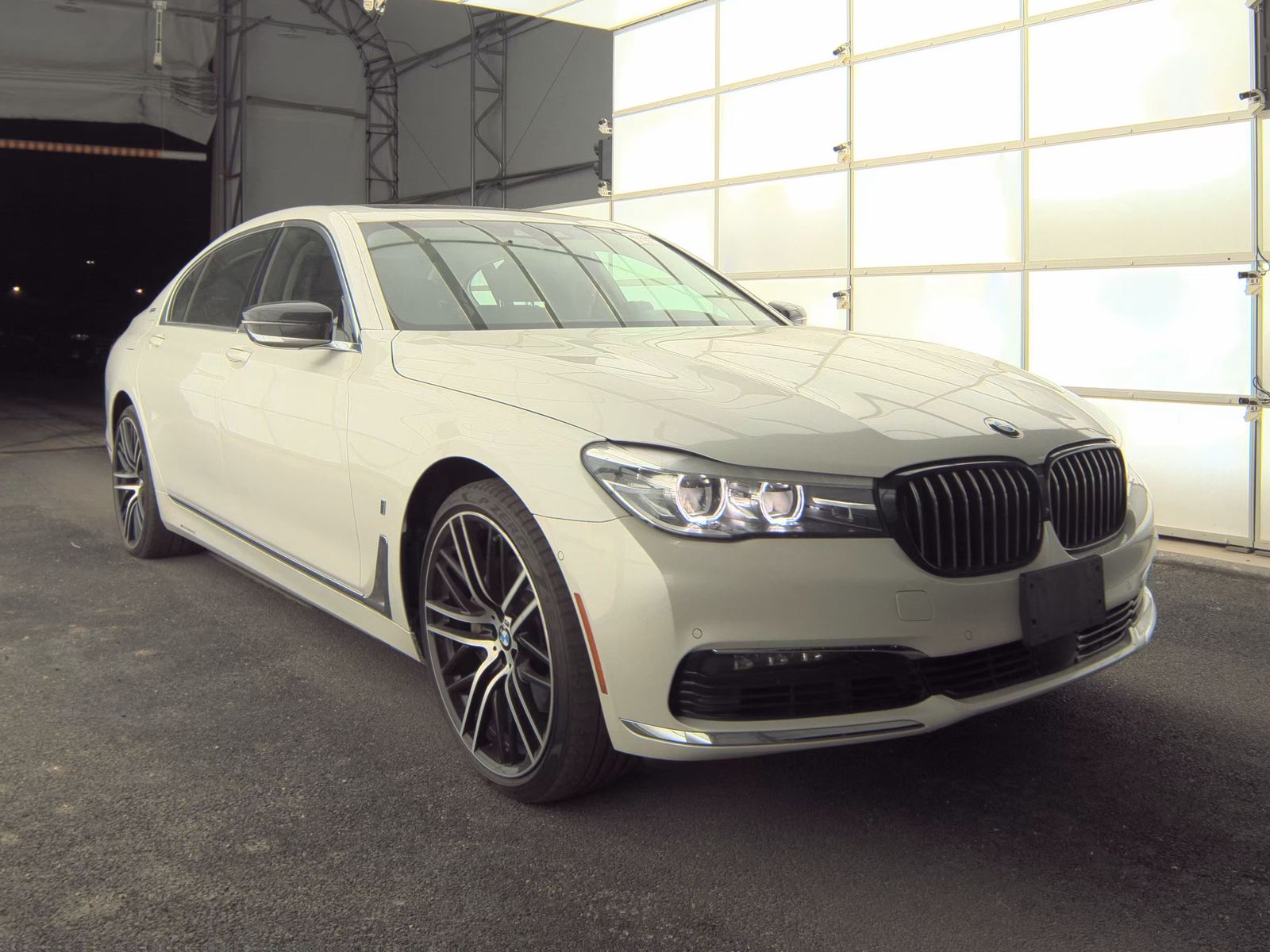 2018 BMW 7 Series 740e xDrive iPerformance AWD