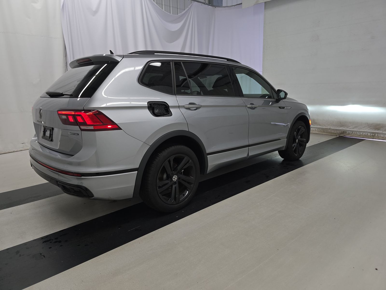 2024 Volkswagen Tiguan 2.0T SE R-Line Black AWD