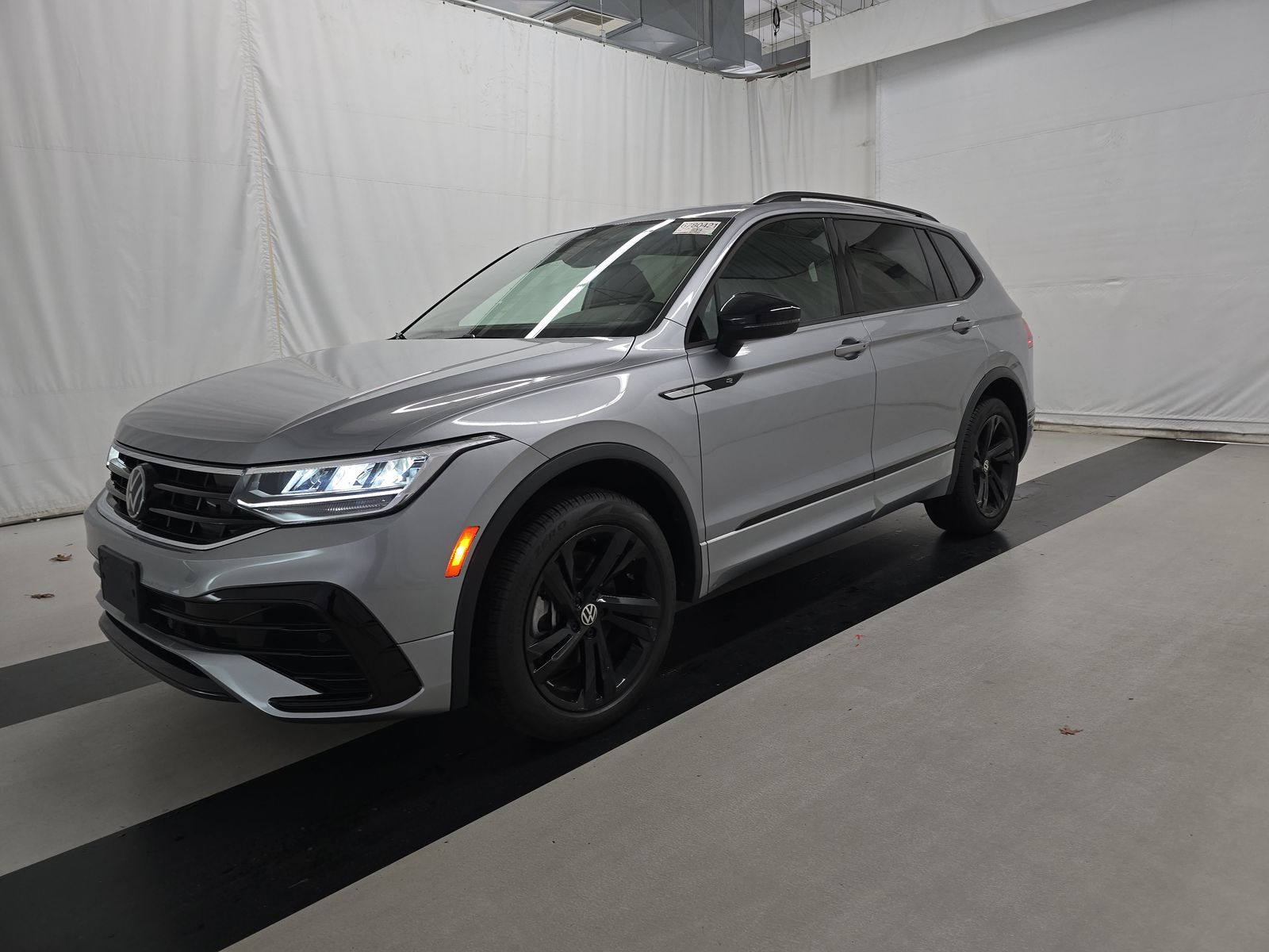 2024 Volkswagen Tiguan 2.0T SE R-Line Black AWD