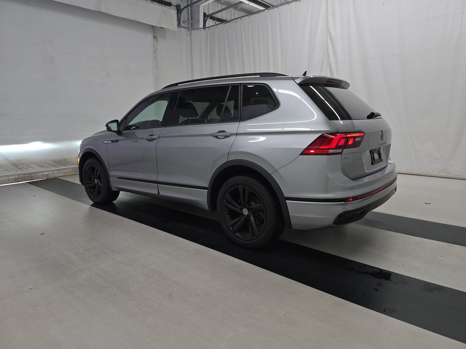 2024 Volkswagen Tiguan 2.0T SE R-Line Black AWD