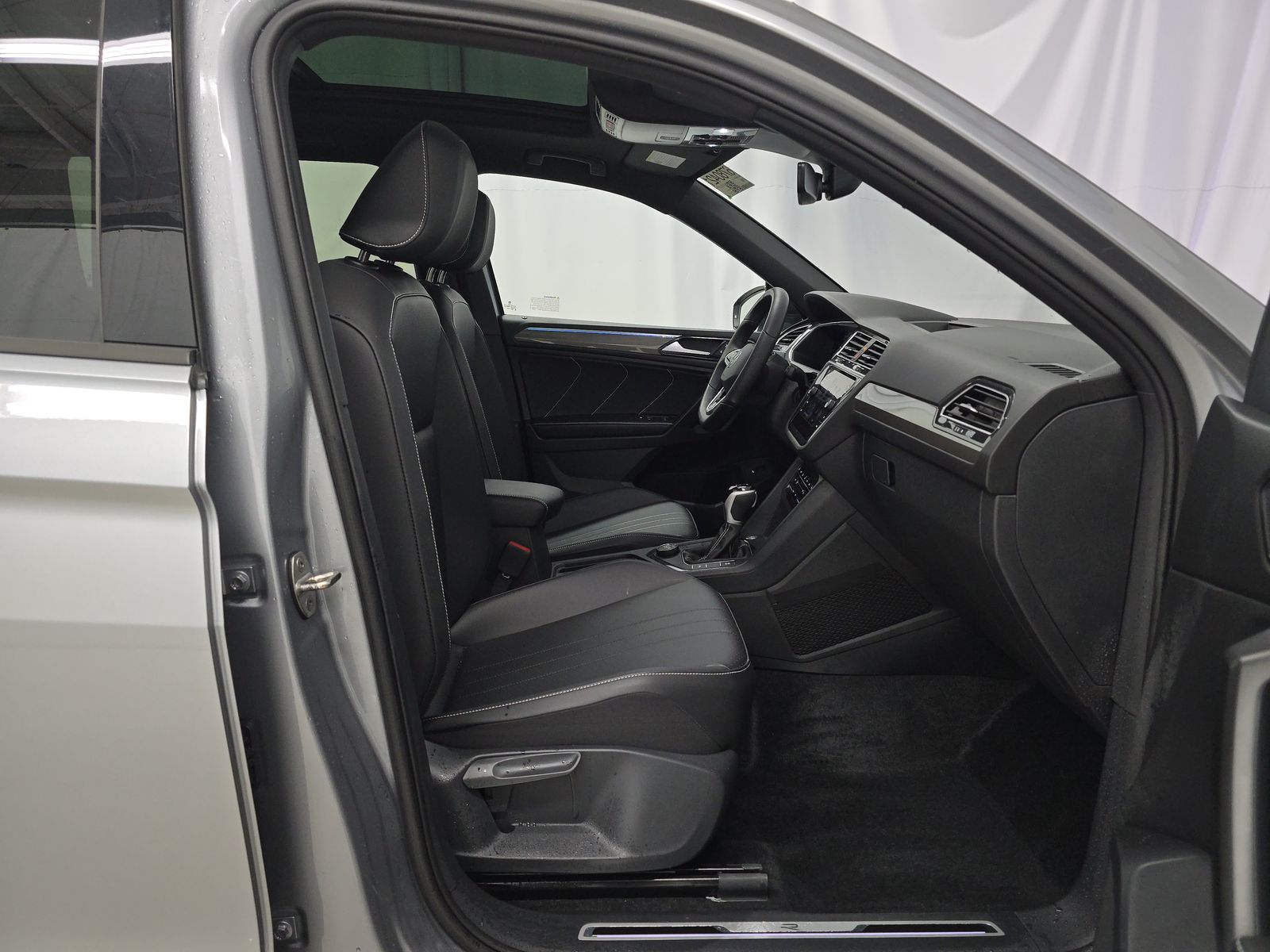 2024 Volkswagen Tiguan 2.0T SE R-Line Black AWD