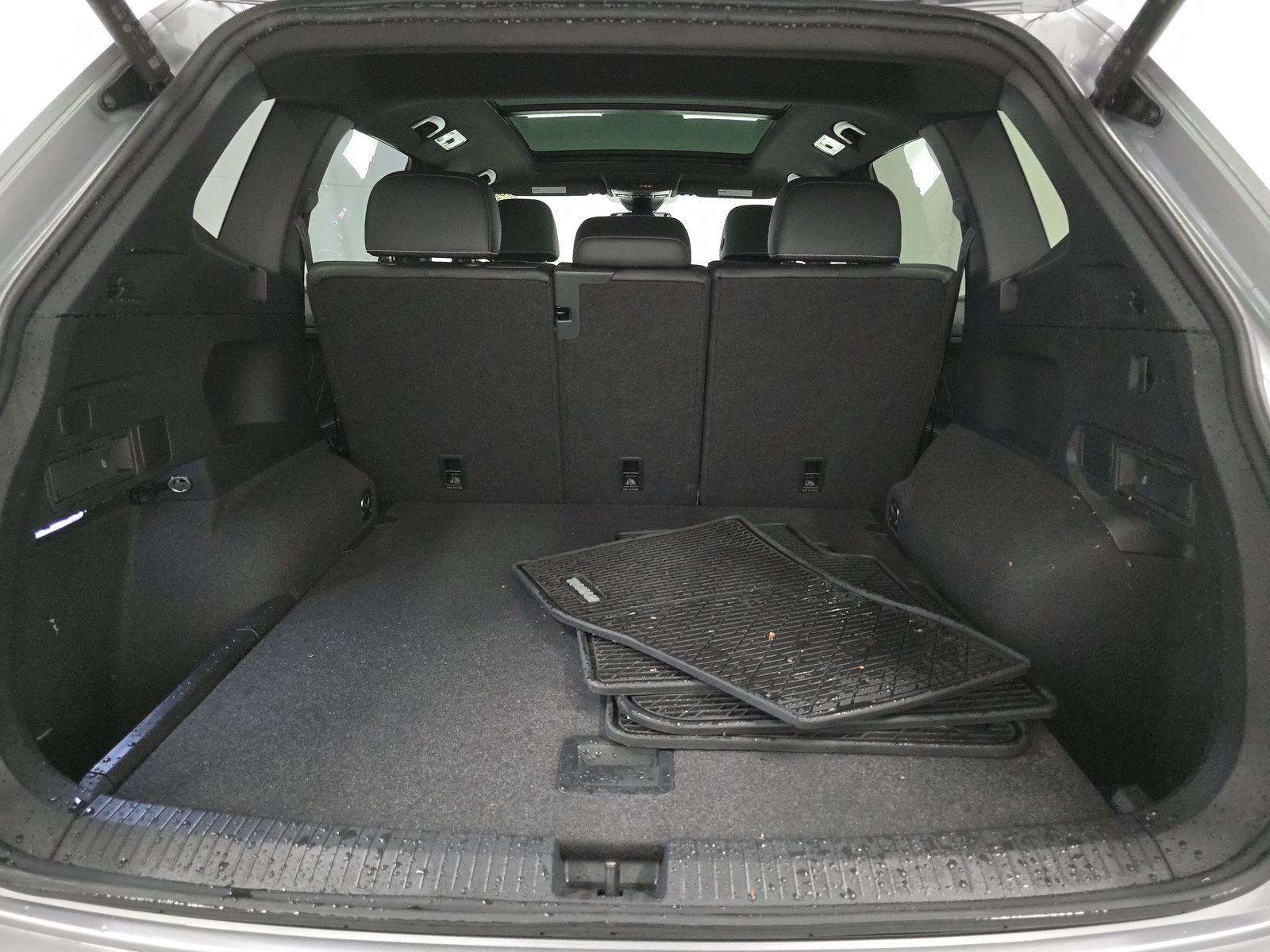 2024 Volkswagen Tiguan 2.0T SE R-Line Black AWD