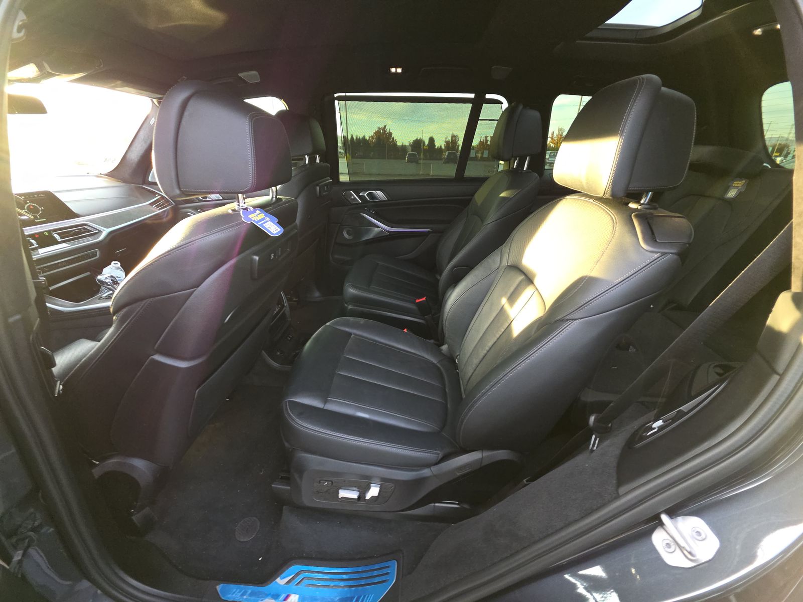 2021 BMW X7 M50i AWD