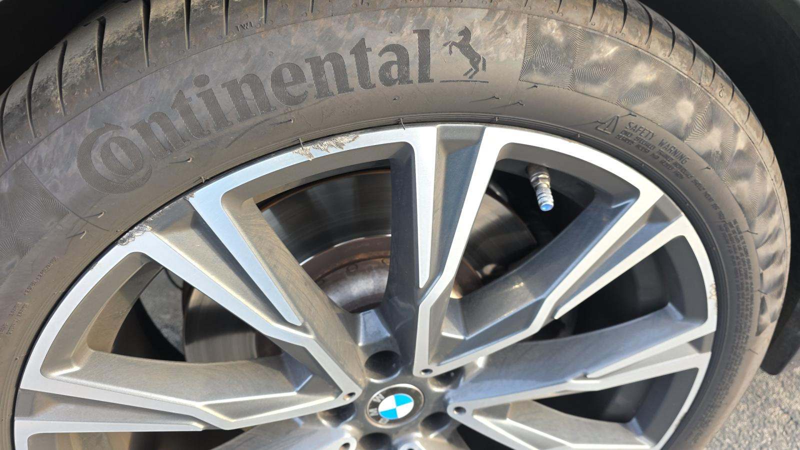 2021 BMW X7 M50i AWD