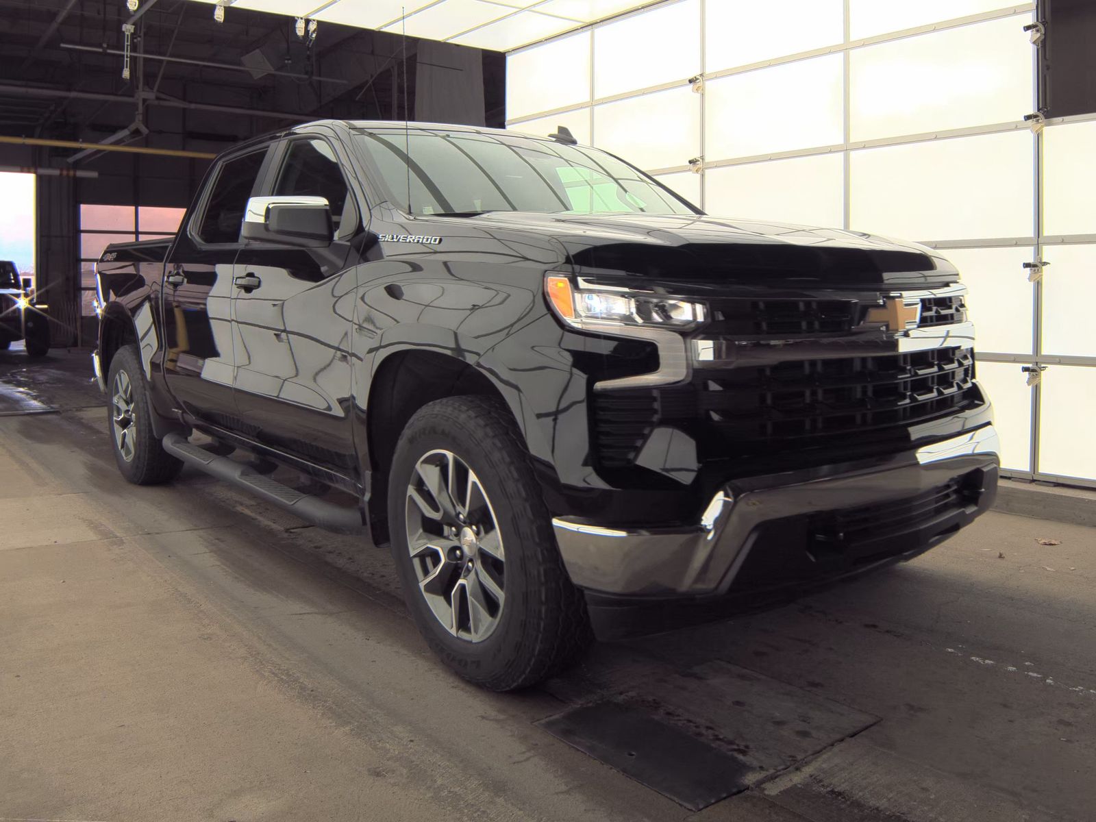 2023 Chevrolet Silverado 1500 LT AWD