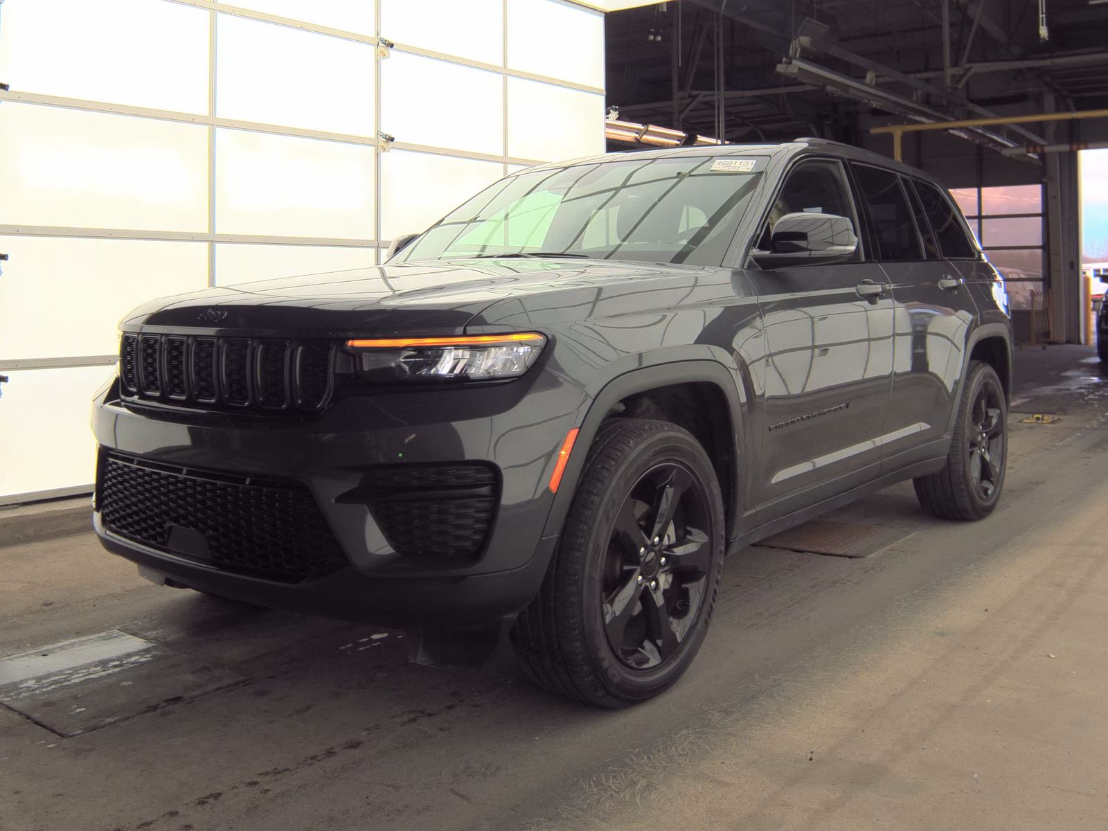 2024 Jeep Grand Cherokee Altitude AWD