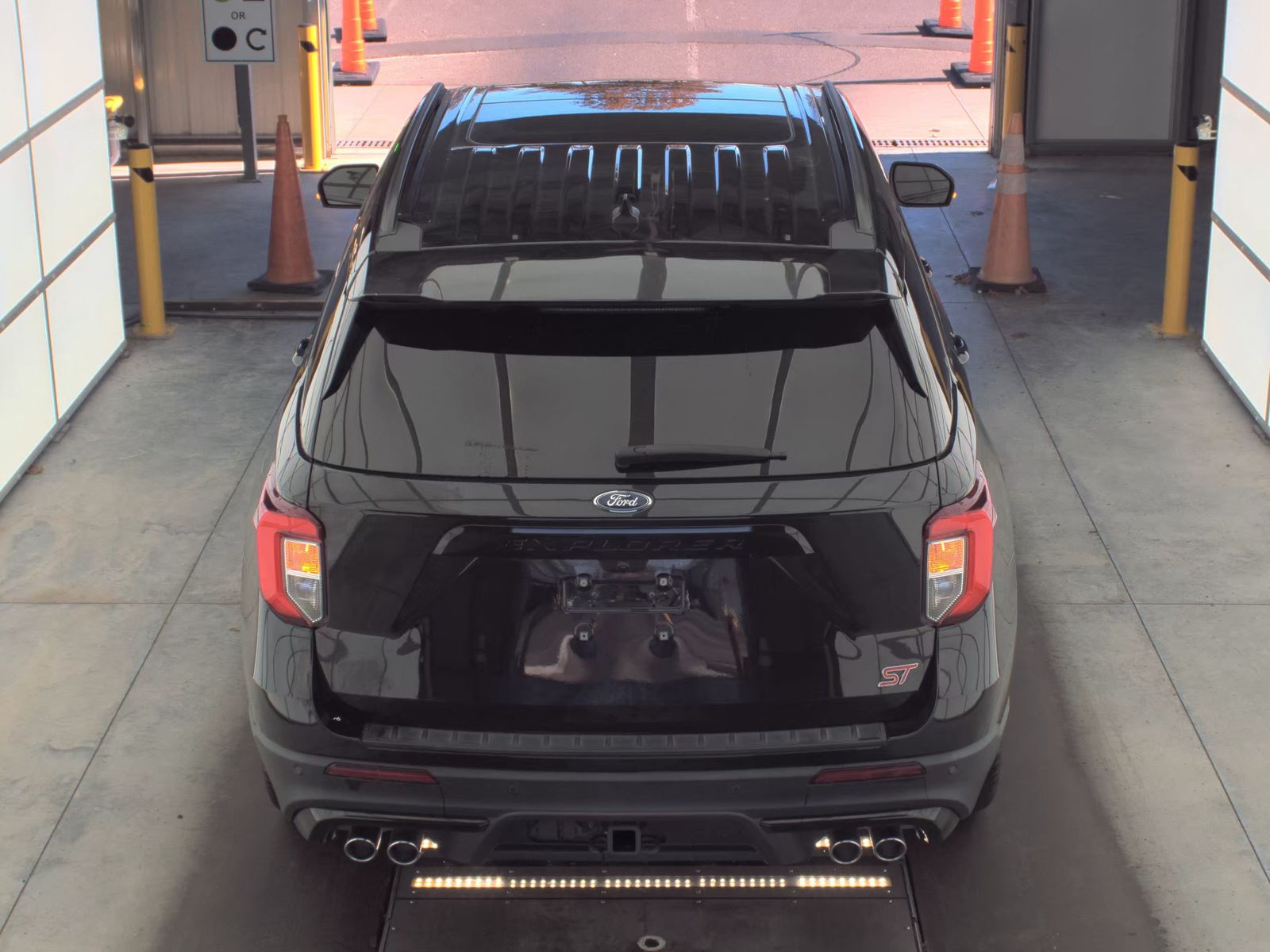 2022 Ford Explorer ST AWD