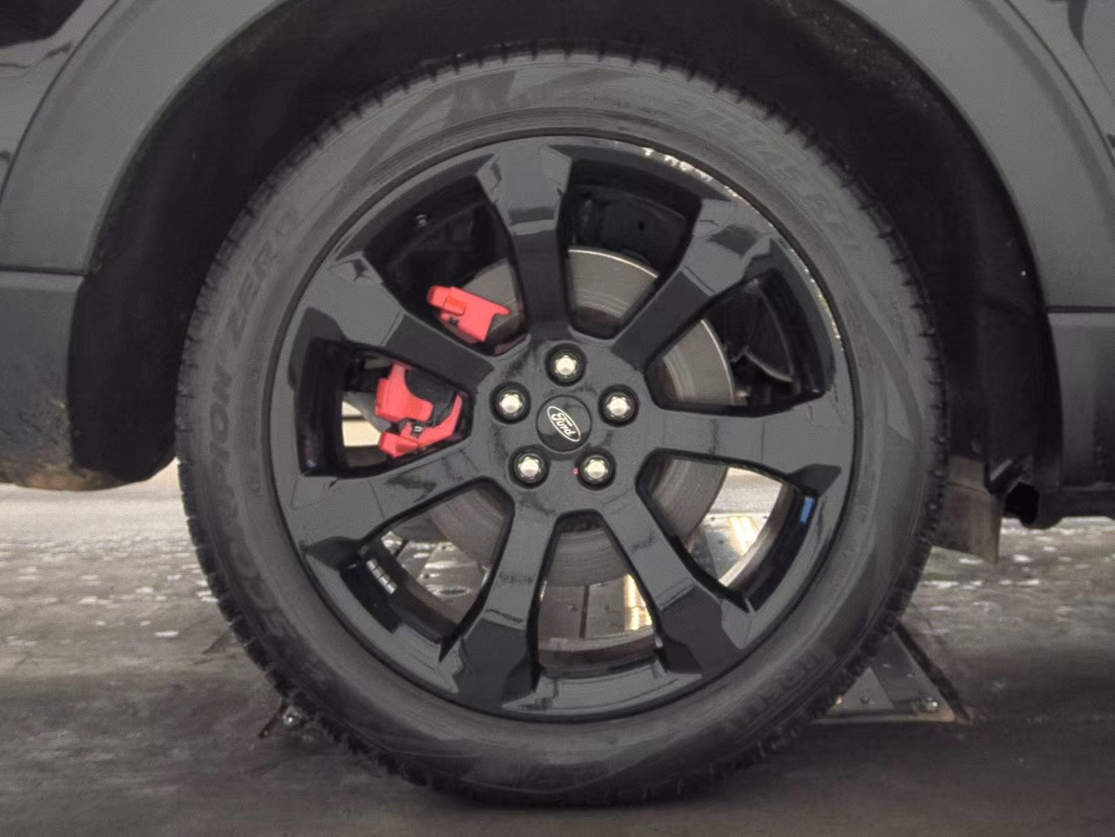 2022 Ford Explorer ST AWD