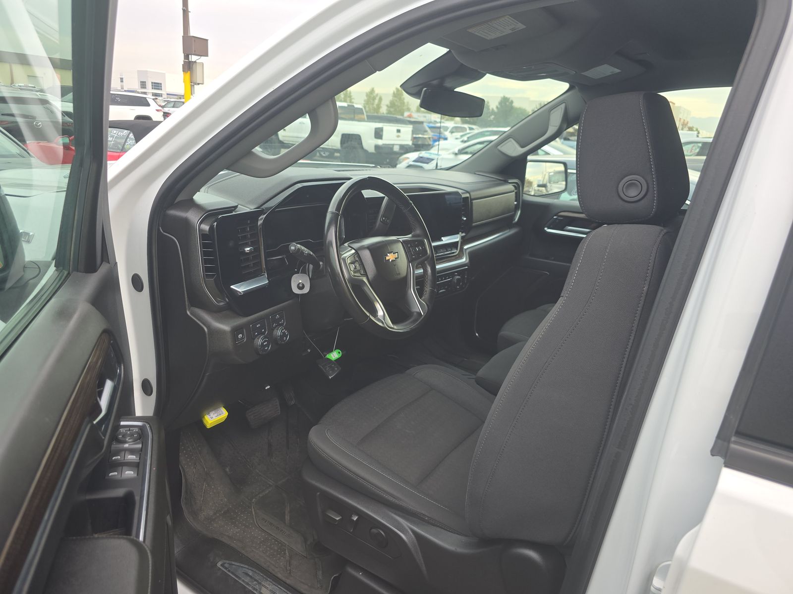 2024 Chevrolet Silverado 1500 LT AWD