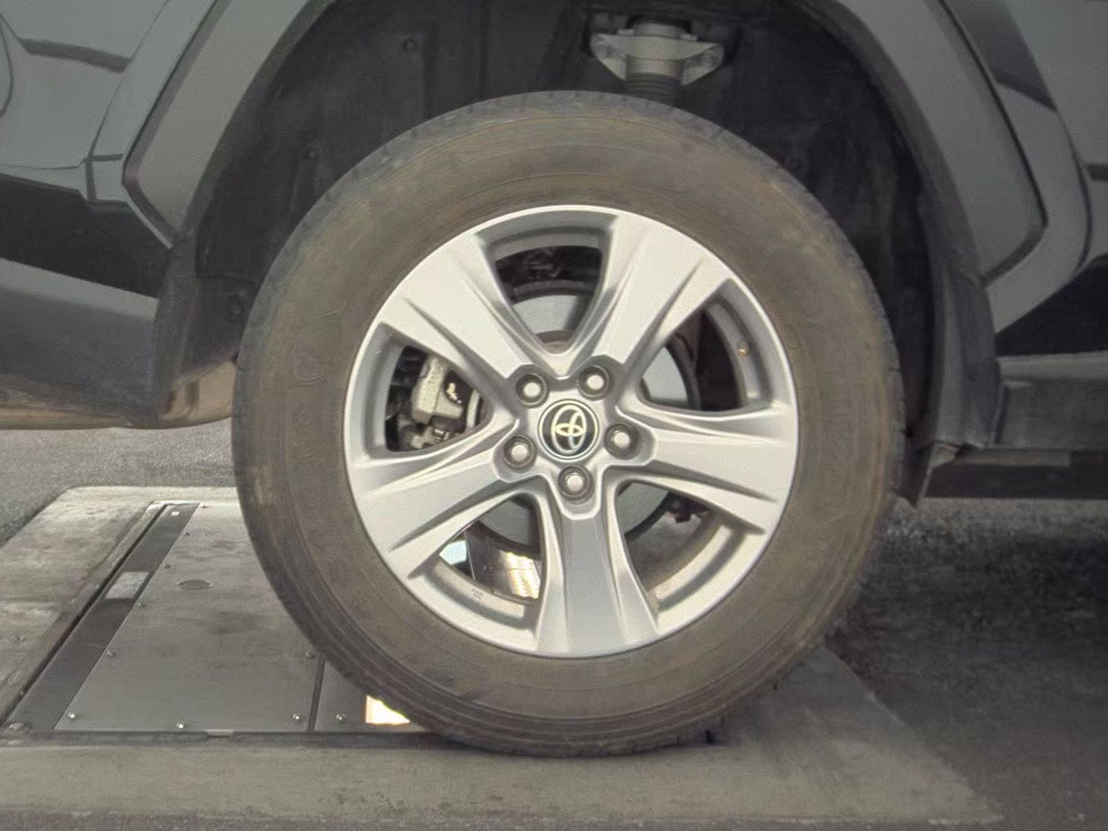 2023 Toyota RAV4 XLE FWD