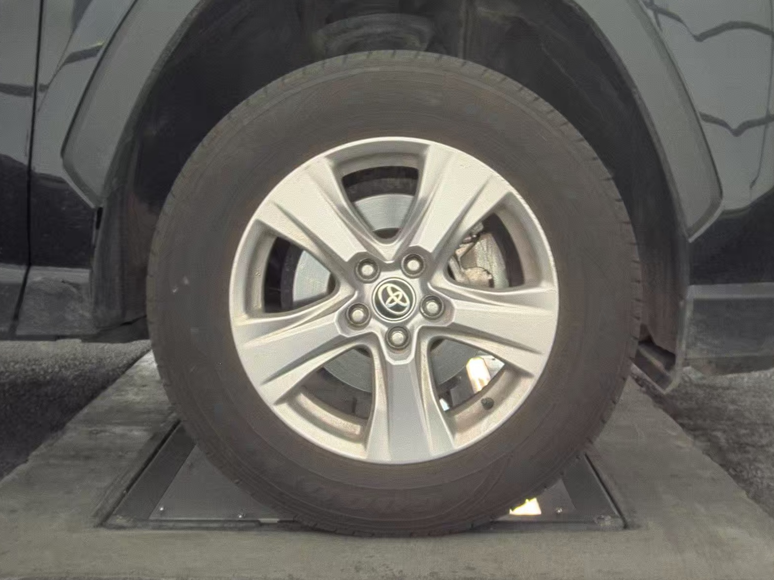 2023 Toyota RAV4 XLE FWD