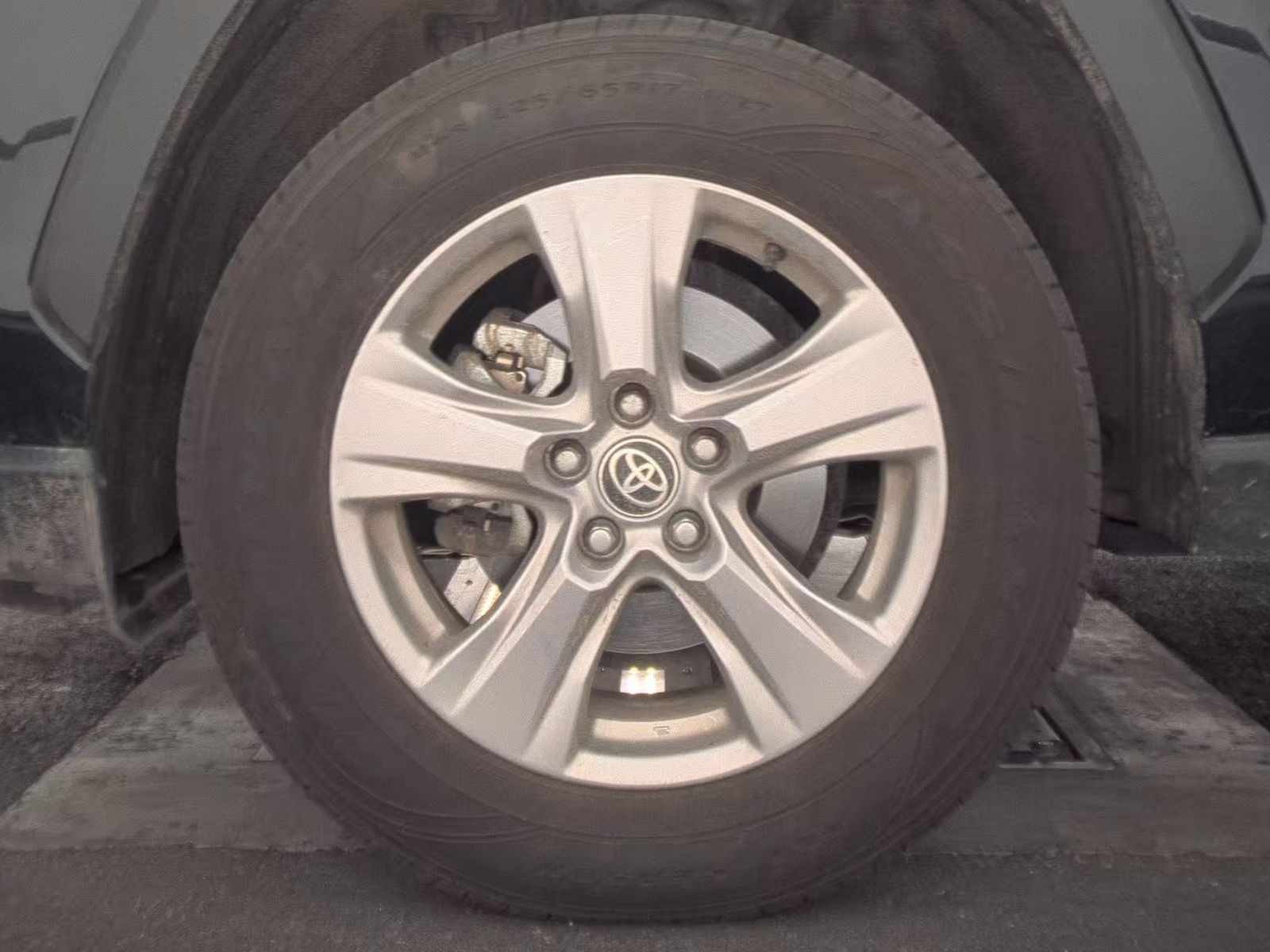 2023 Toyota RAV4 XLE FWD