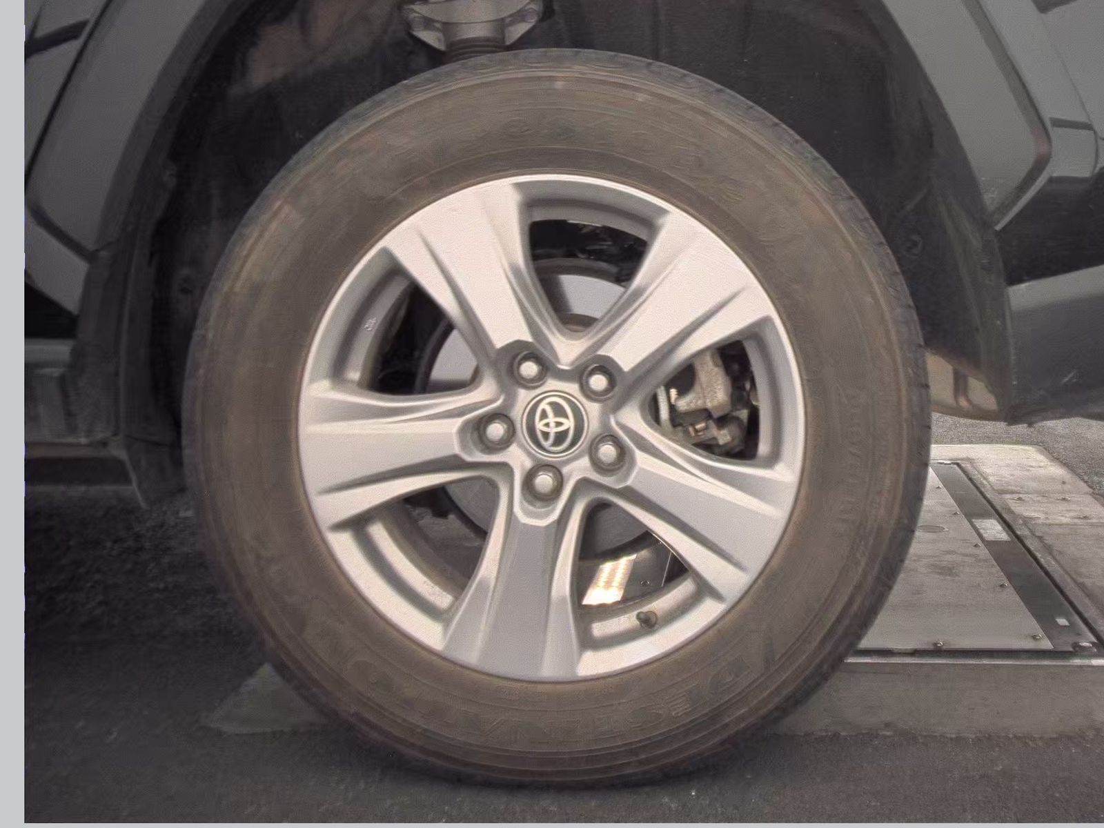 2023 Toyota RAV4 XLE FWD