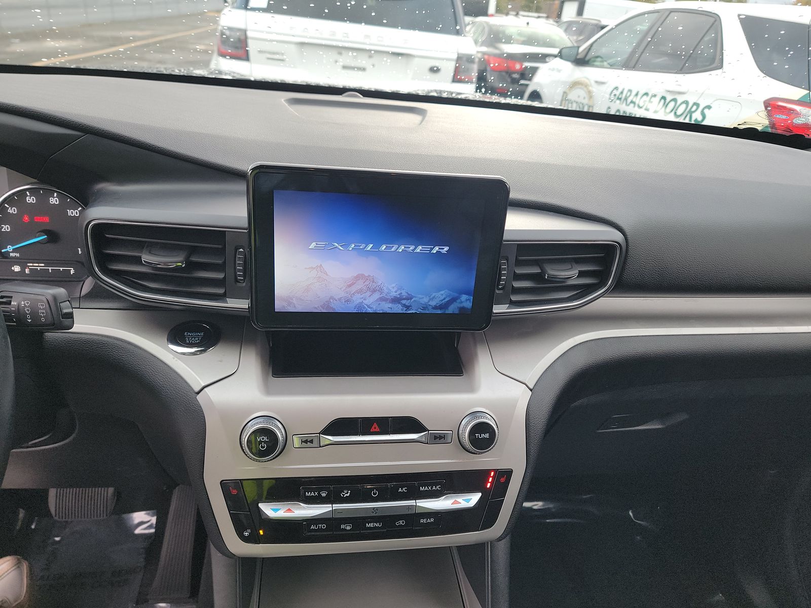 2022 Ford Explorer XLT AWD