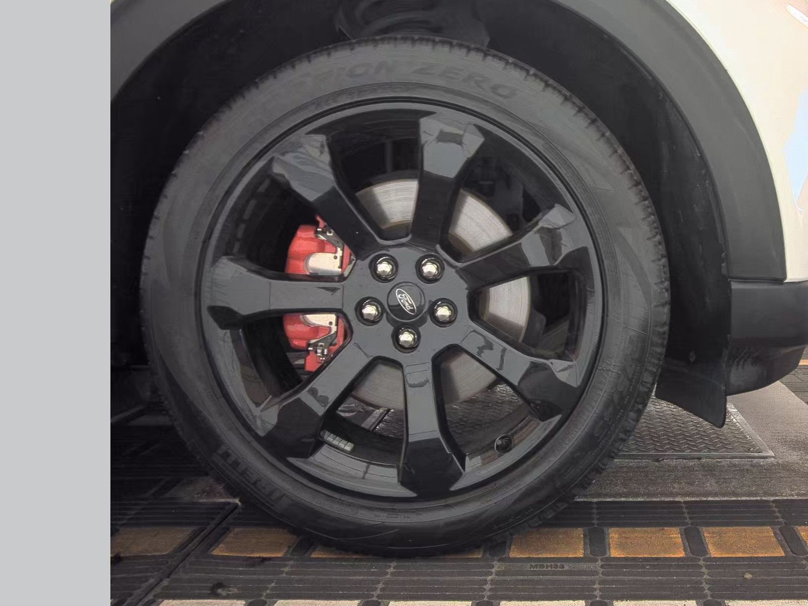 2022 Ford Explorer ST FWD