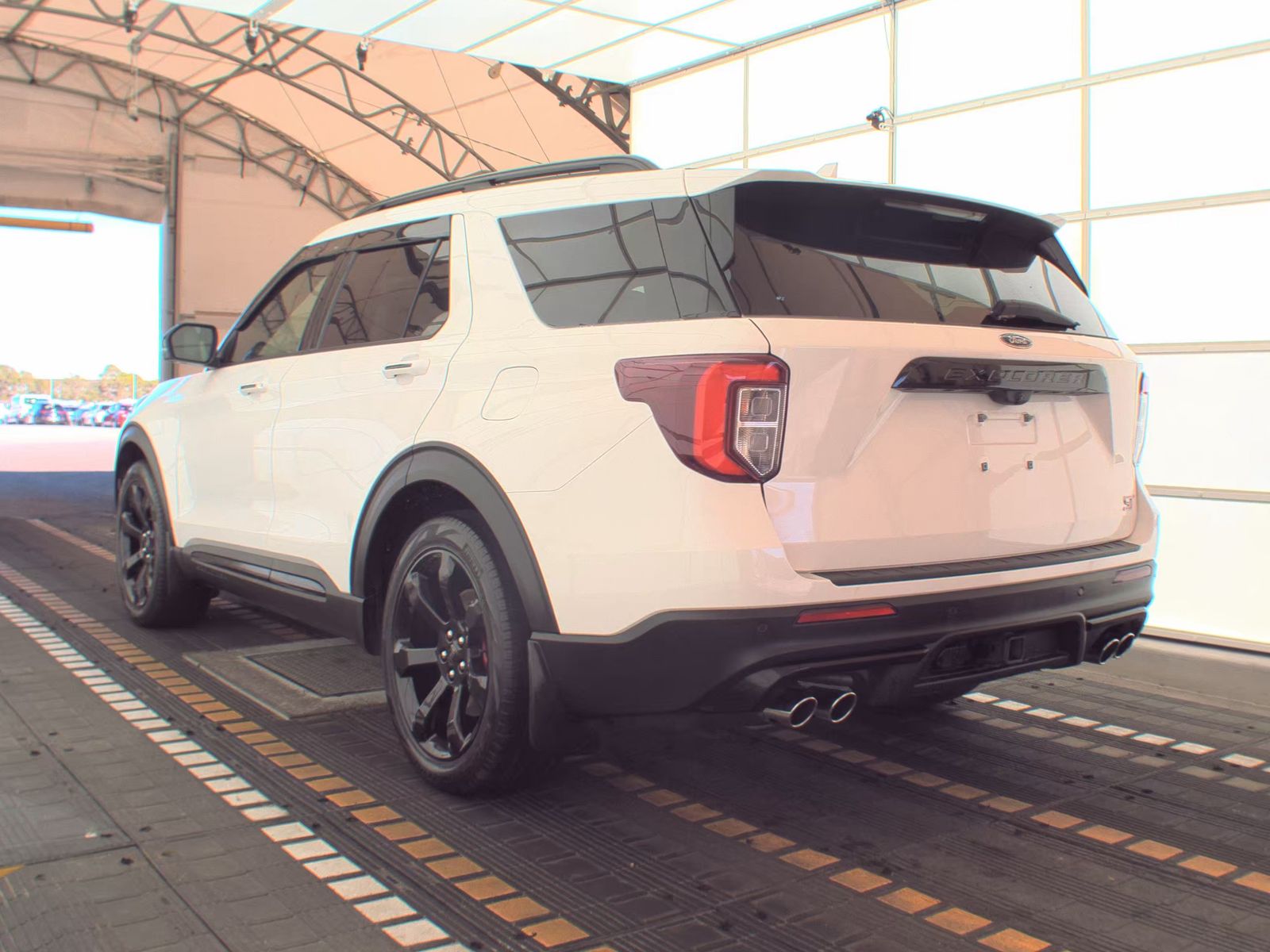 2022 Ford Explorer ST FWD