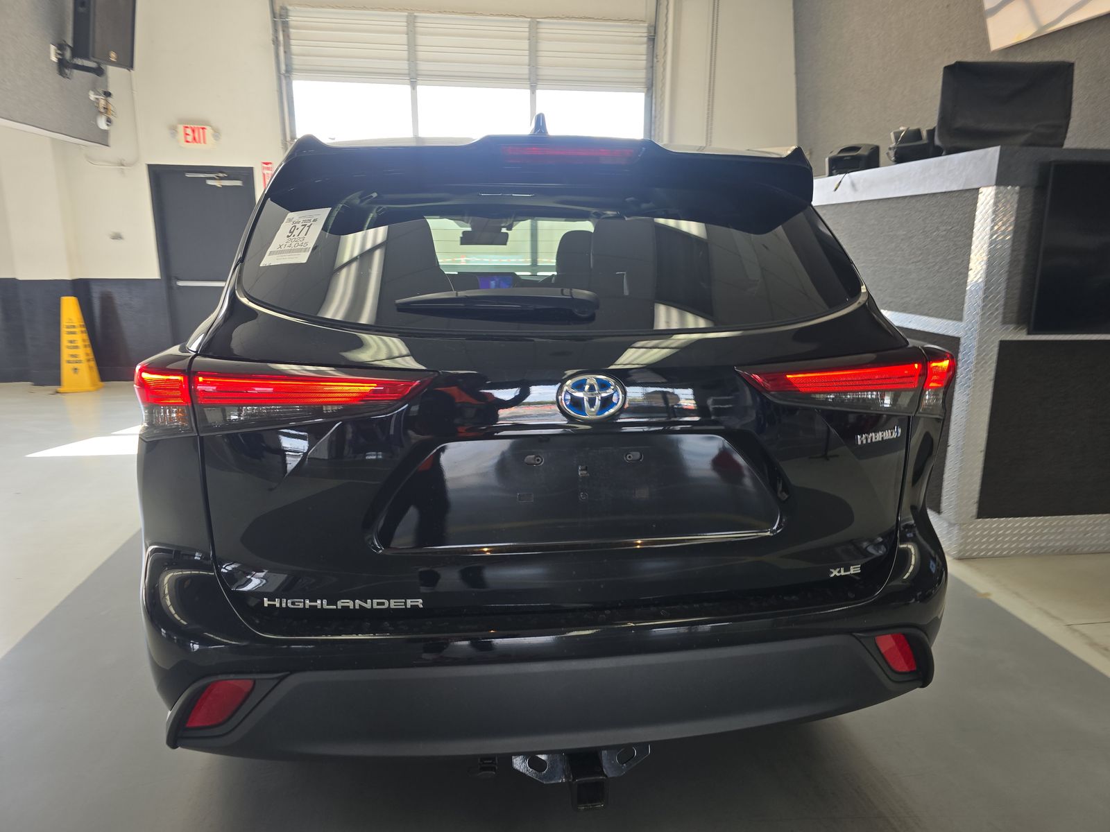 2023 Toyota Highlander Hybrid Bronze Edition AWD