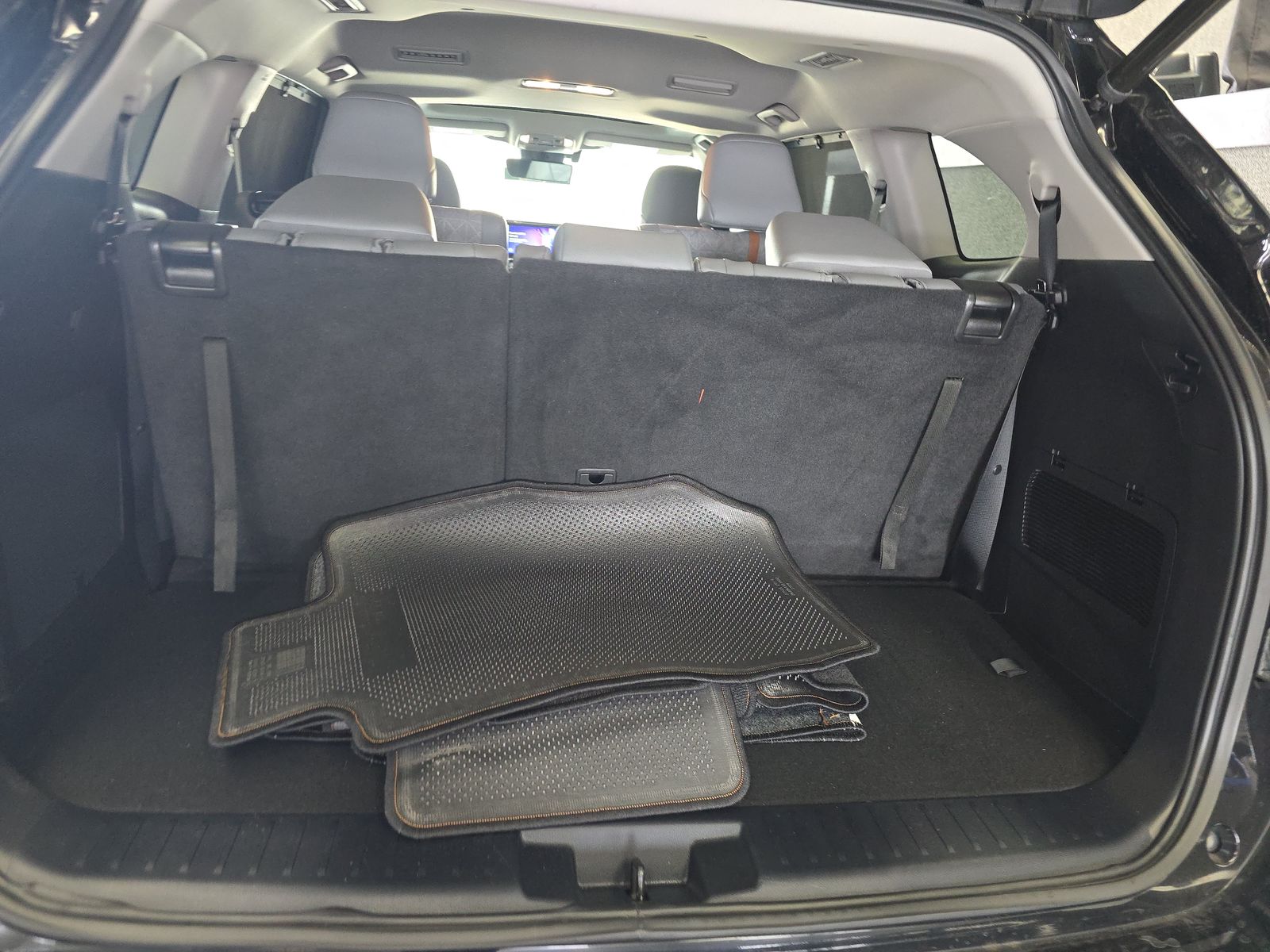 2023 Toyota Highlander Hybrid Bronze Edition AWD