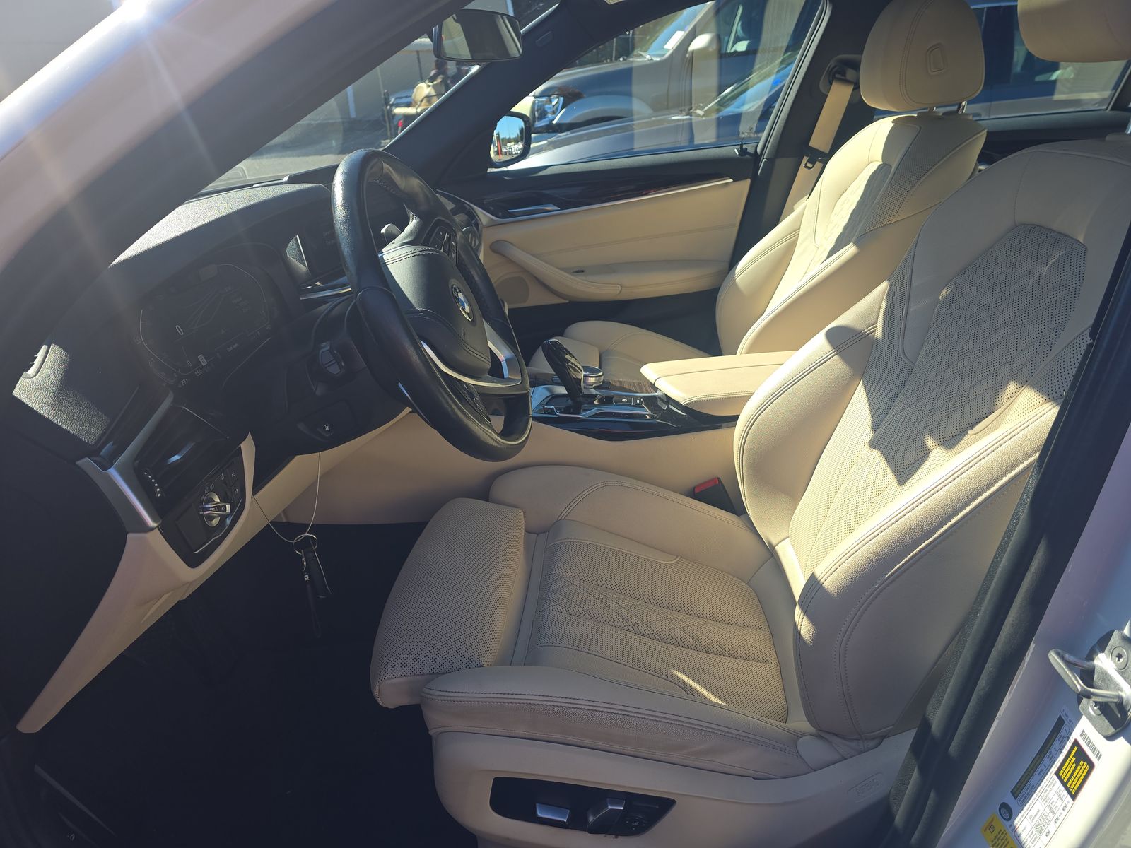 2022 BMW 5 Series 530i RWD