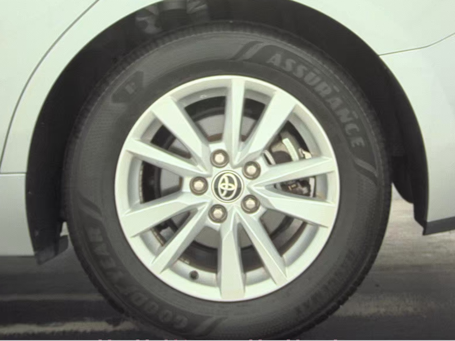 2025 Toyota Camry LE FWD