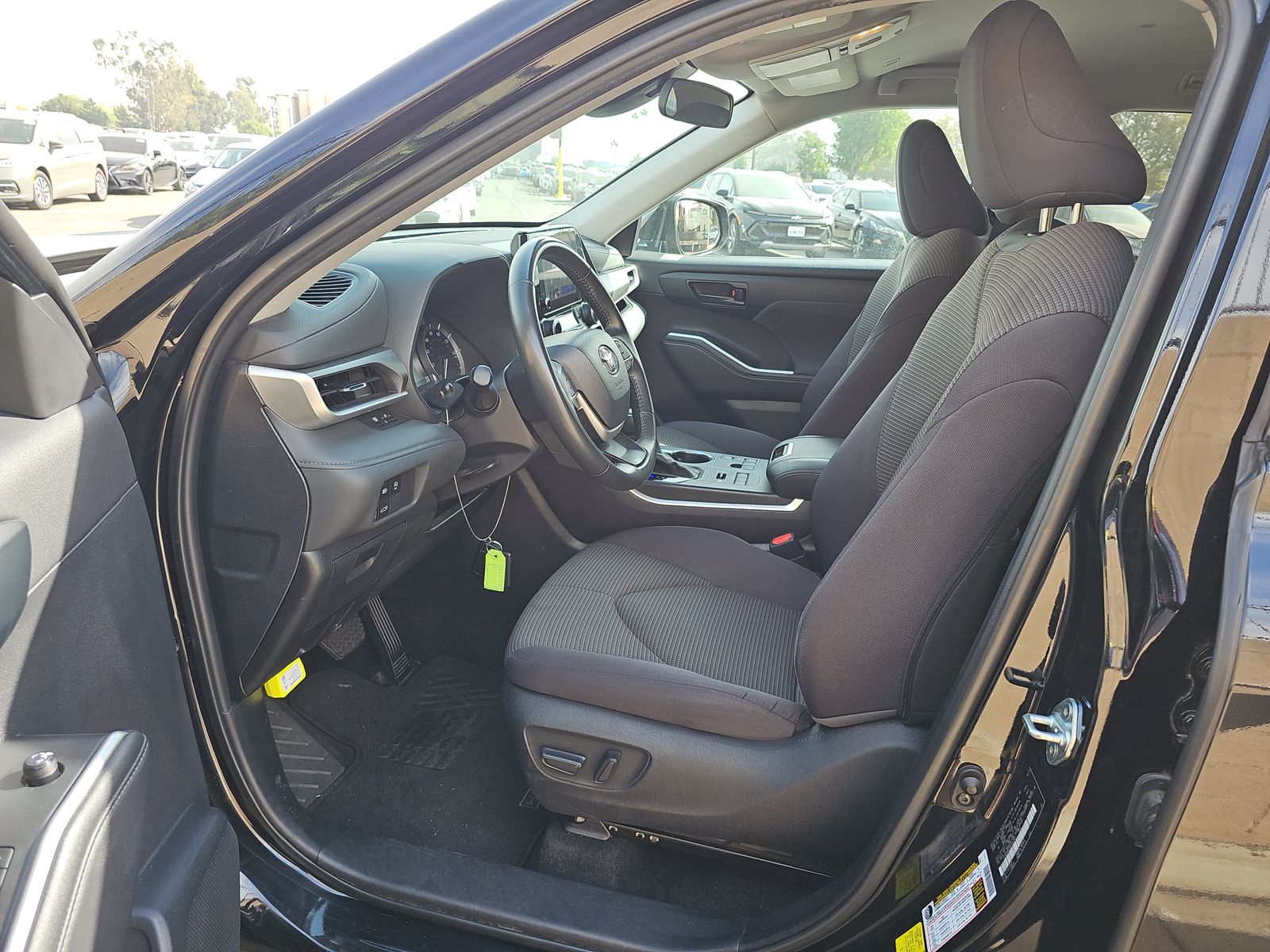 2024 Toyota Highlander LE AWD