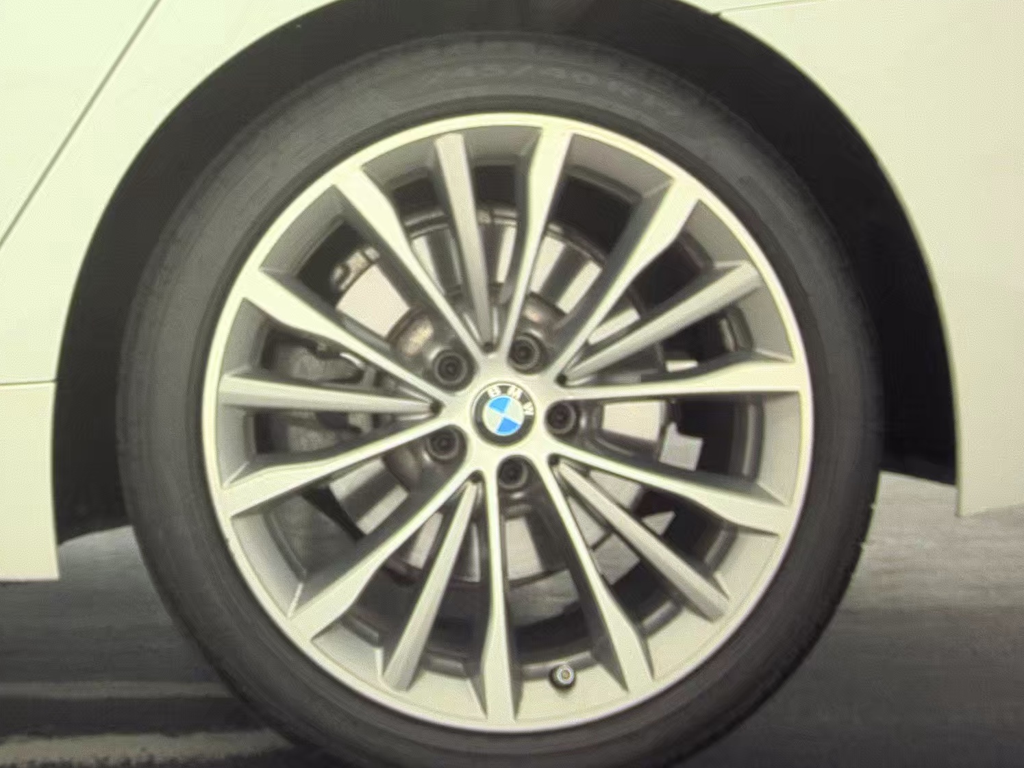 2022 BMW 5 Series 530i RWD