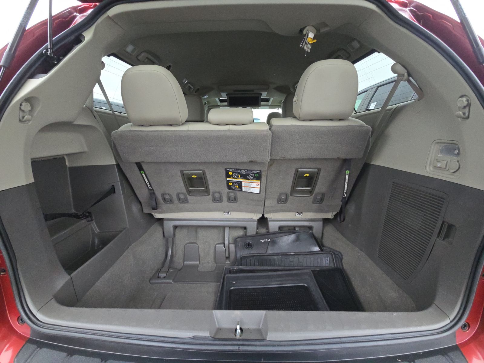 2020 Toyota Sienna XLE Premium FWD