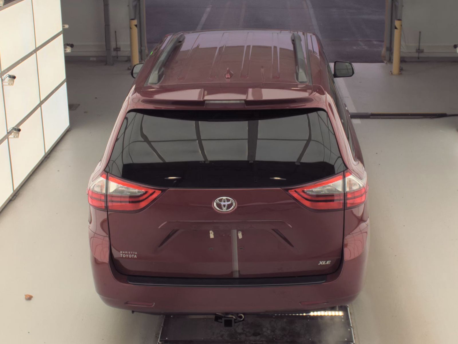 2020 Toyota Sienna XLE Premium FWD