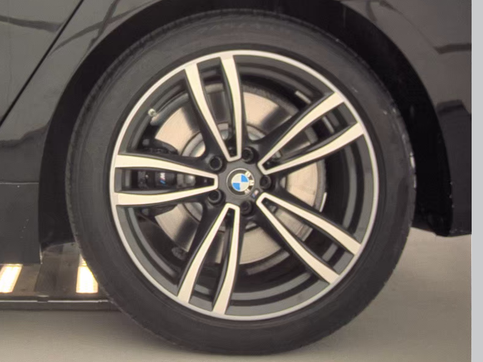 2022 BMW 7 Series 750i xDrive AWD