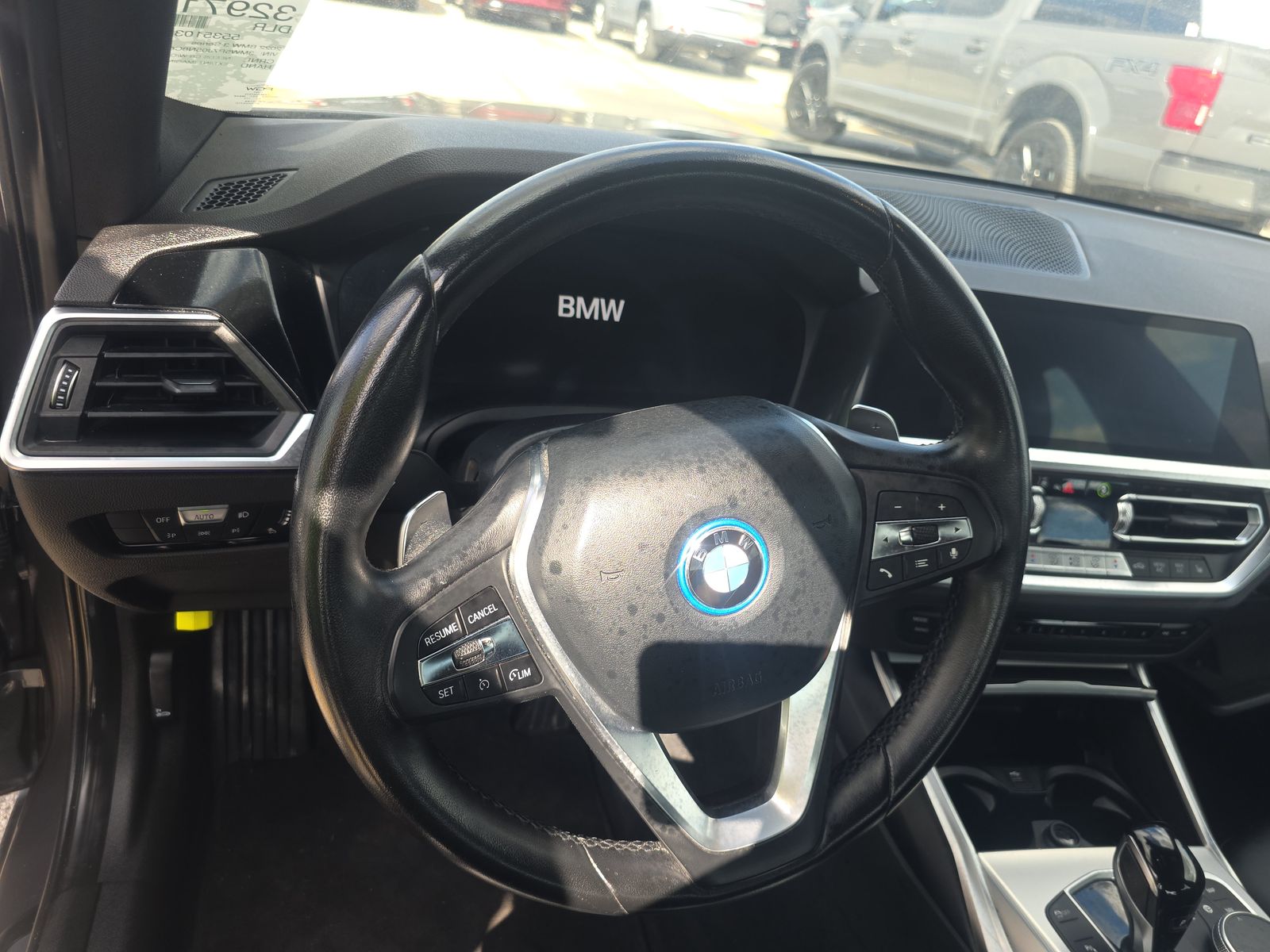 2022 BMW 3 Series 330e RWD