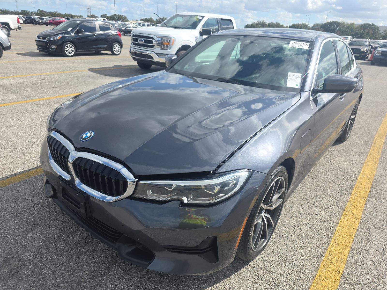 2022 BMW 3 Series 330e RWD