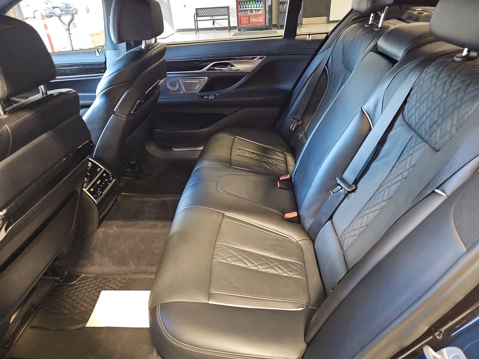 2019 BMW 7 Series 750i RWD