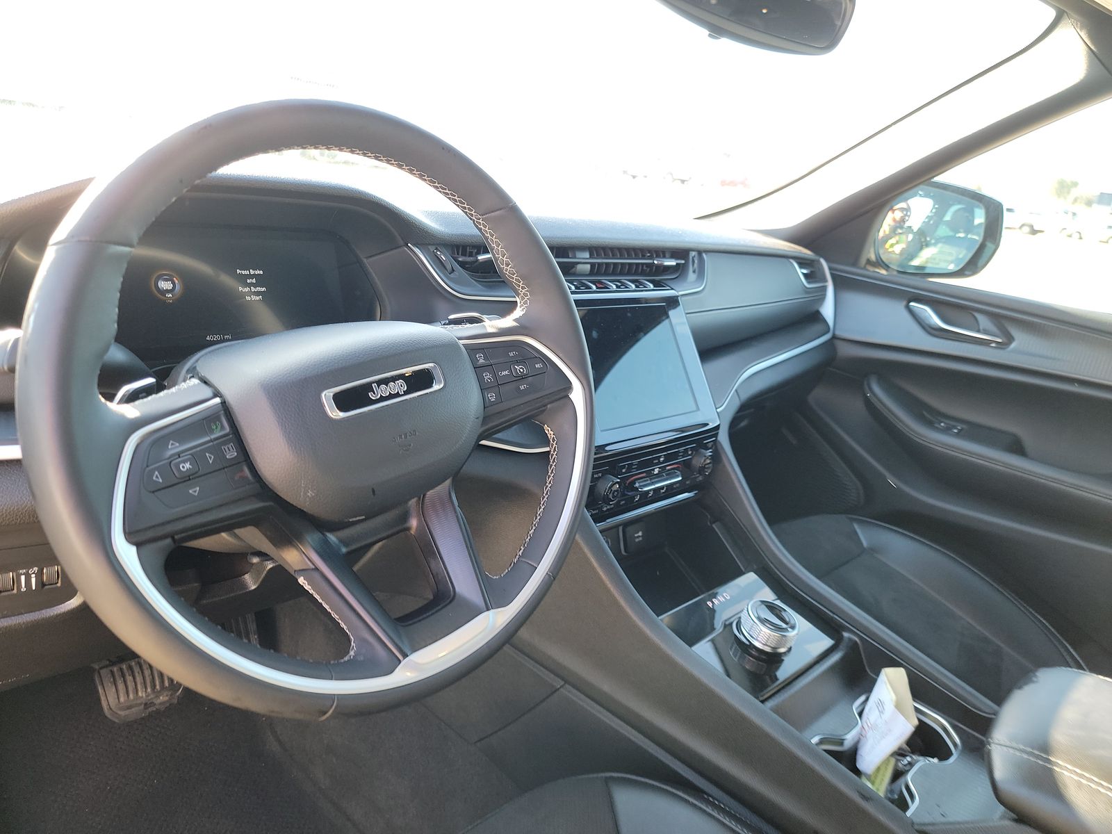 2024 Jeep Grand Cherokee Altitude AWD